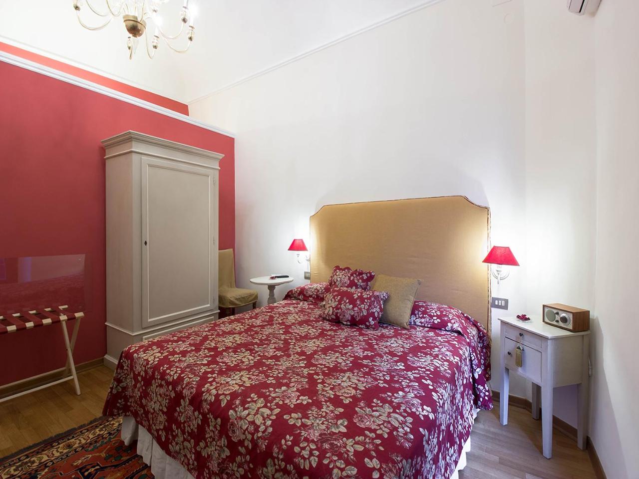 Double Room with Balcony photo 3