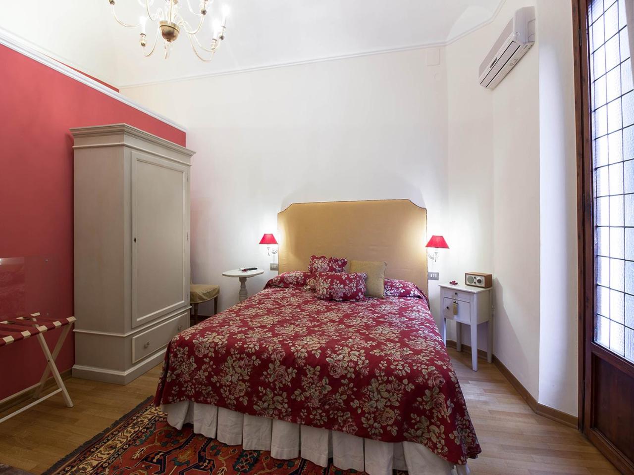 Double Room with Balcony photo 2
