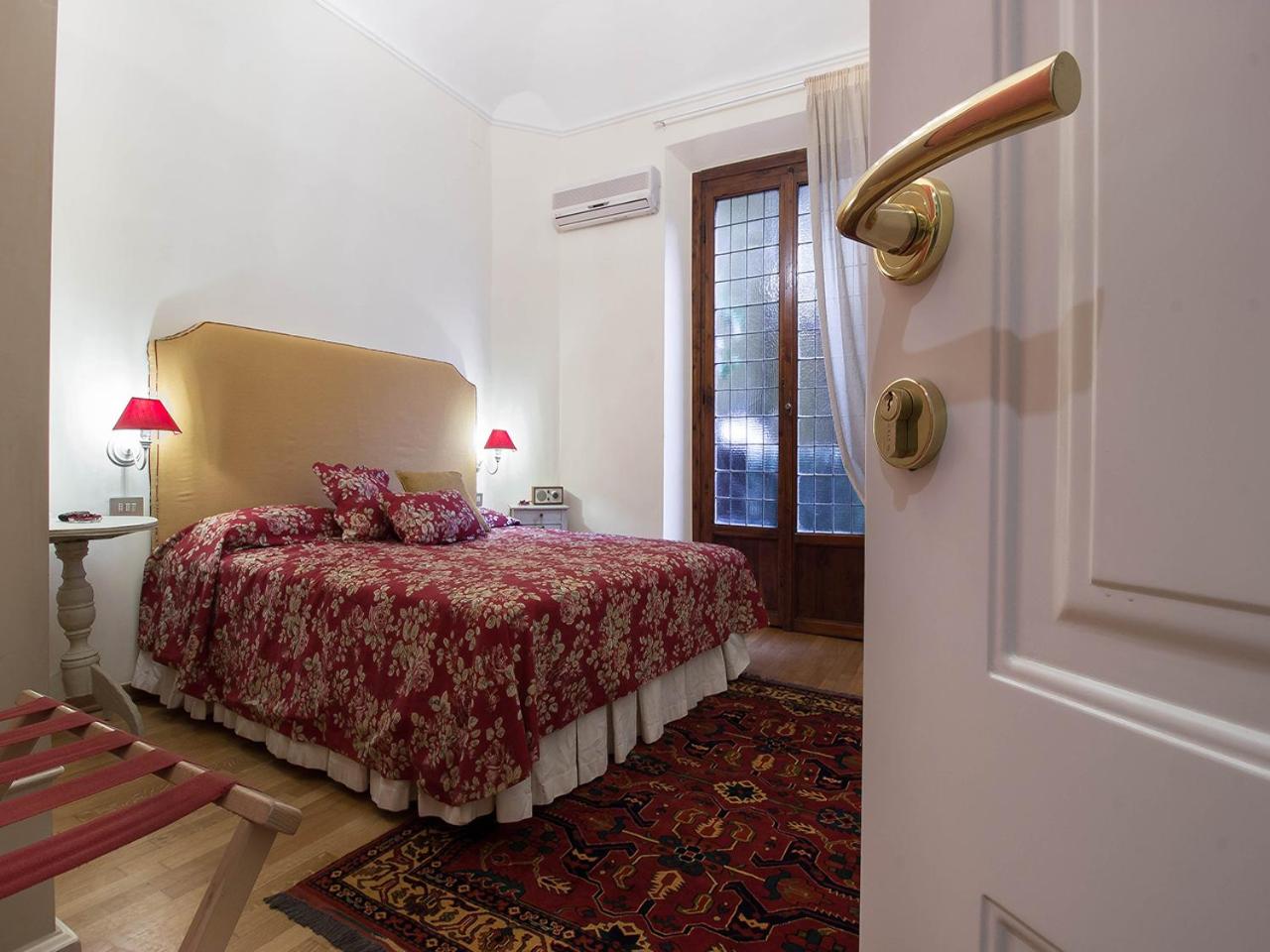 Double Room with Balcony photo 1