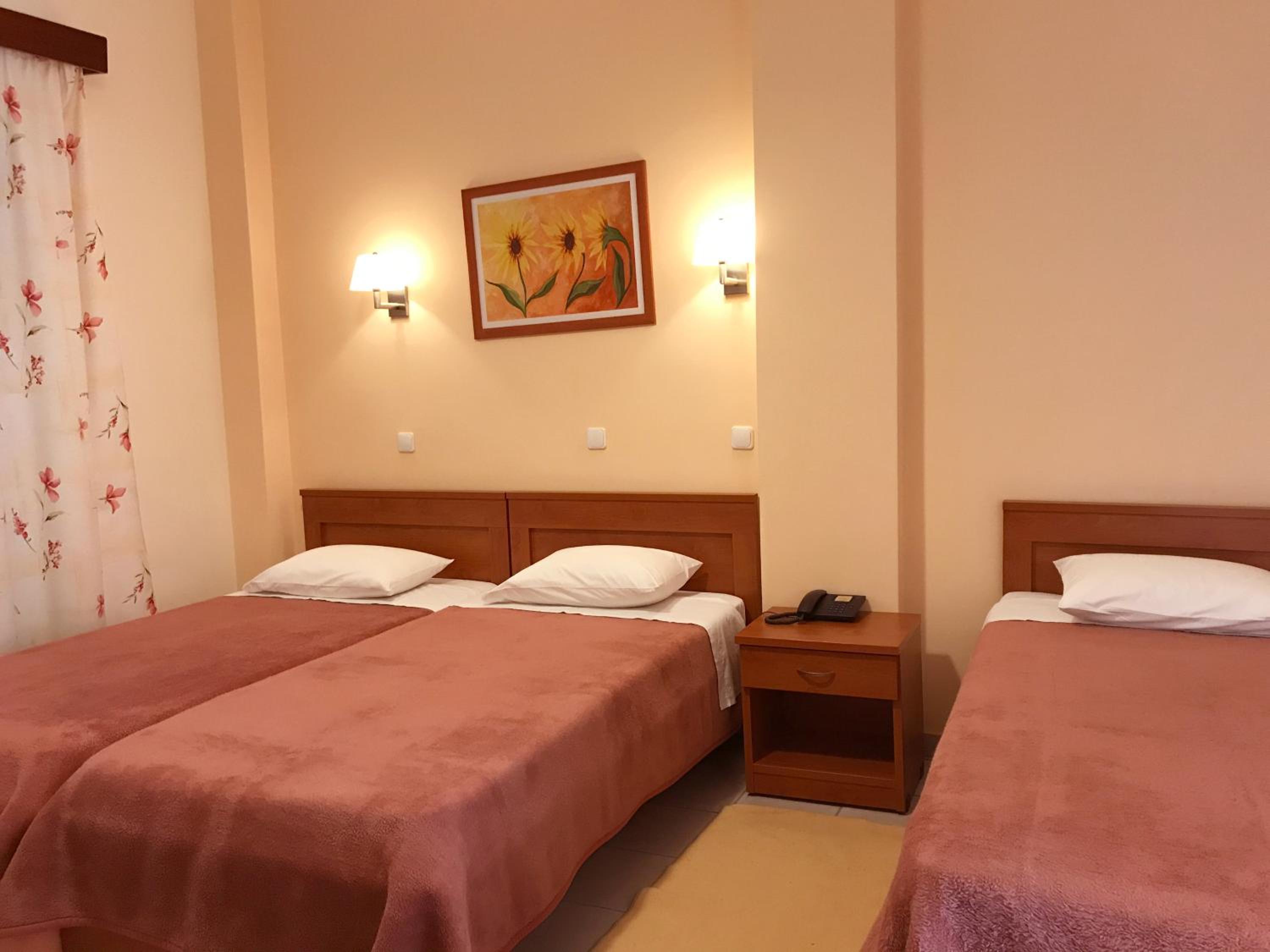 Triple Room - Photo 1