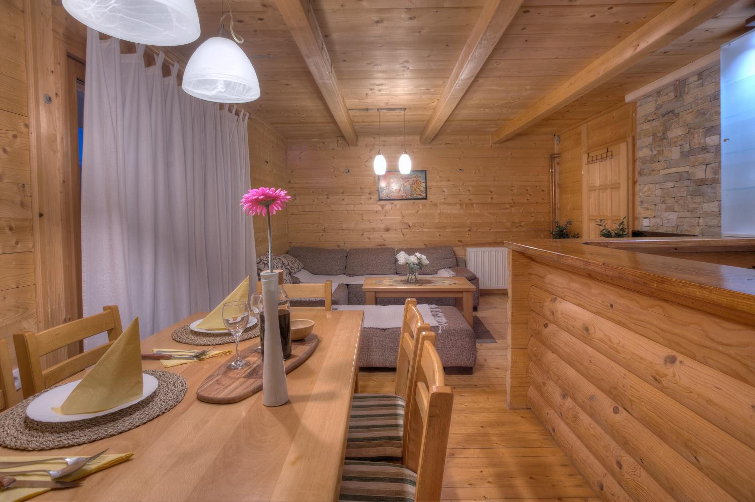 Three-Bedroom Villa - Photo 4