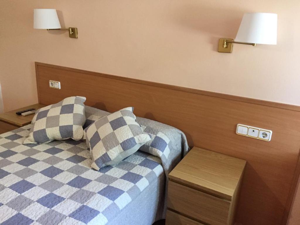 Single Room with Bathroom photo 3
