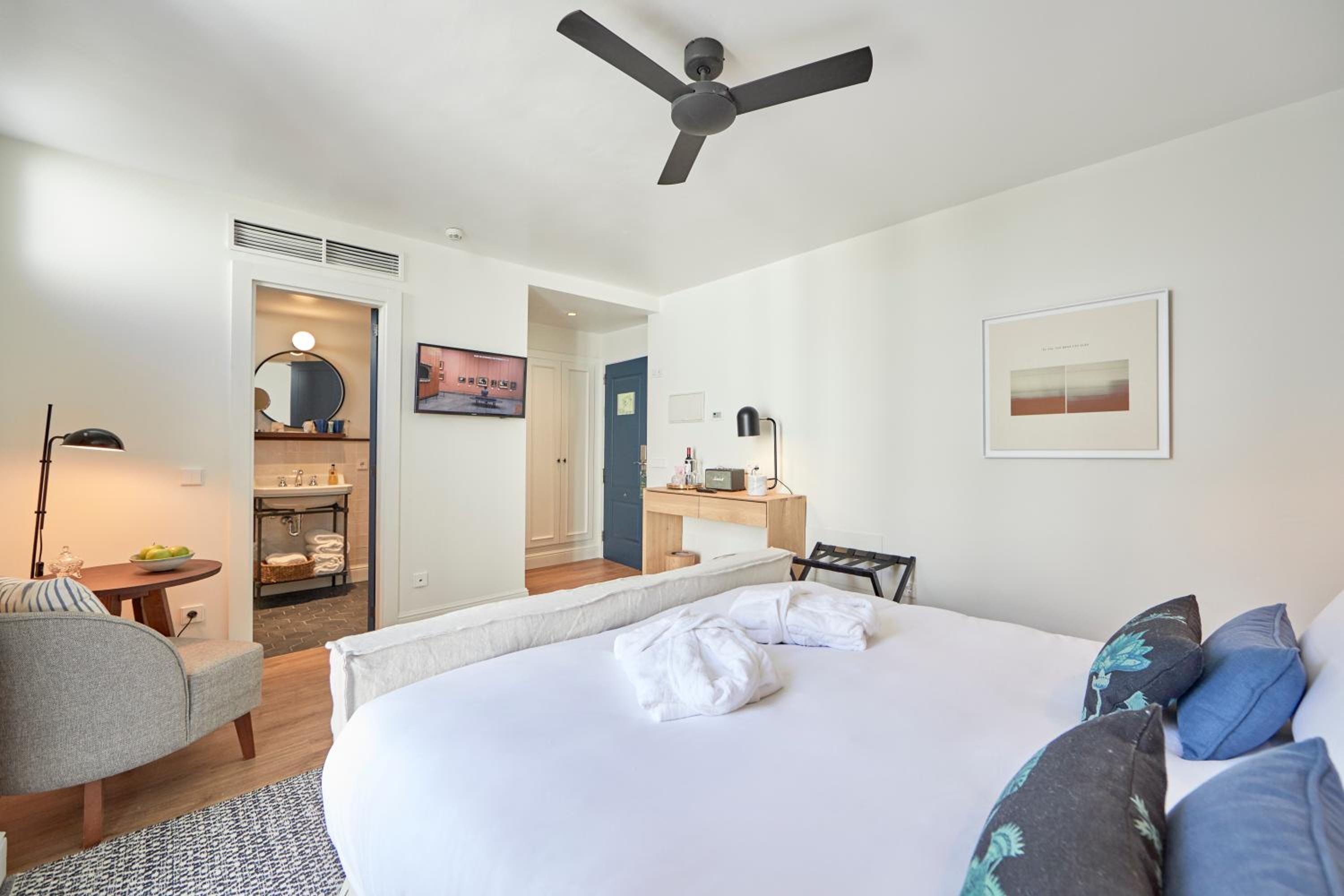 Superior Double Room - Photo 10