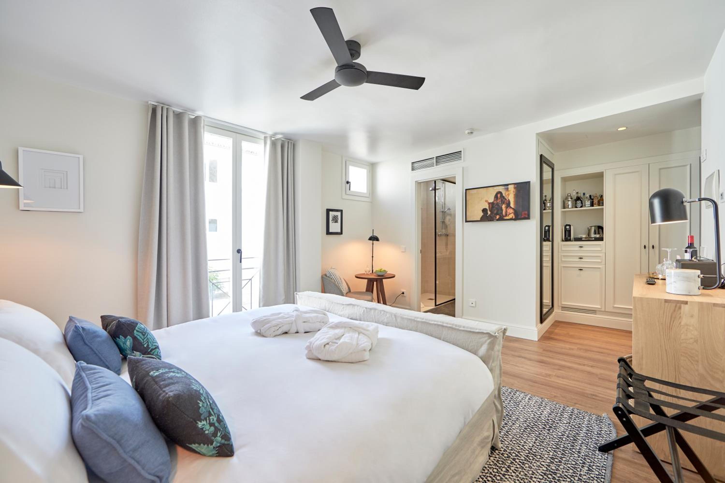 Superior Double Room - Photo 1
