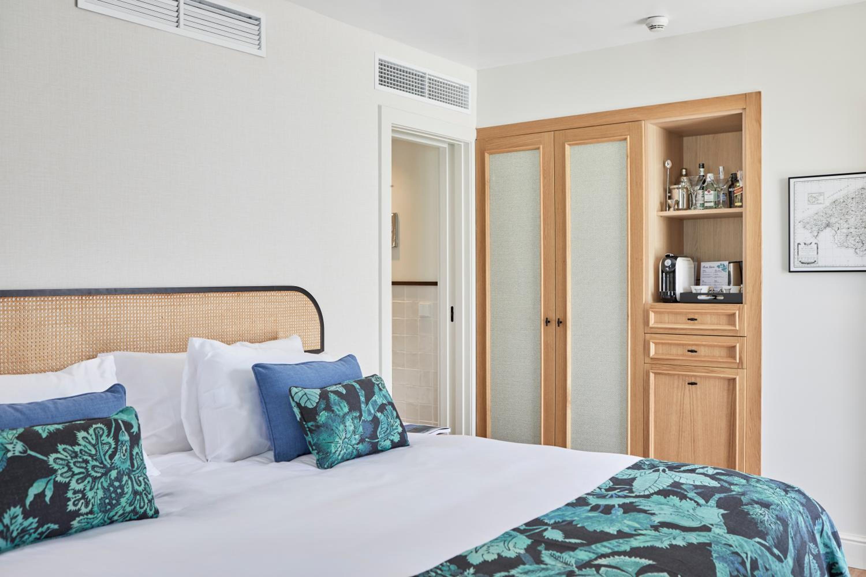 Double Room - Photo 9