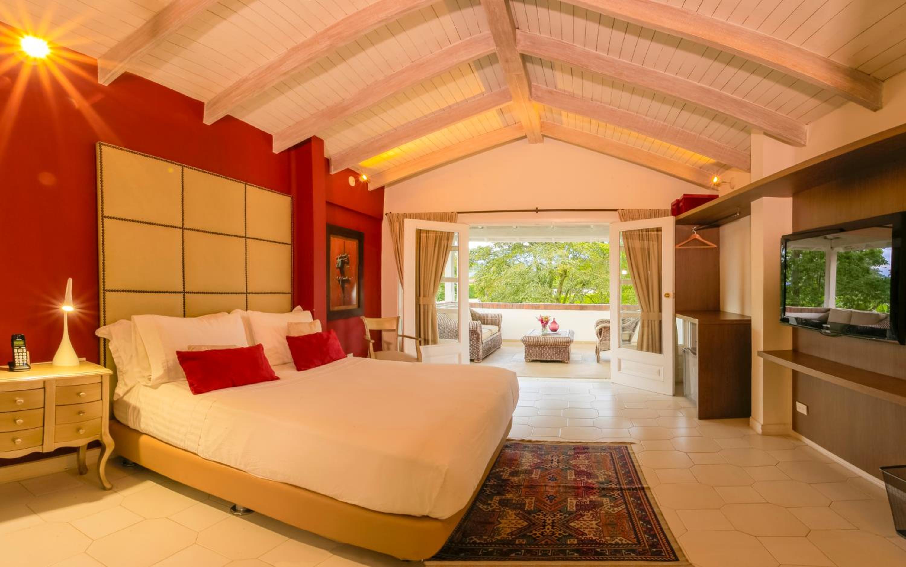 Junior Suite with Pool View