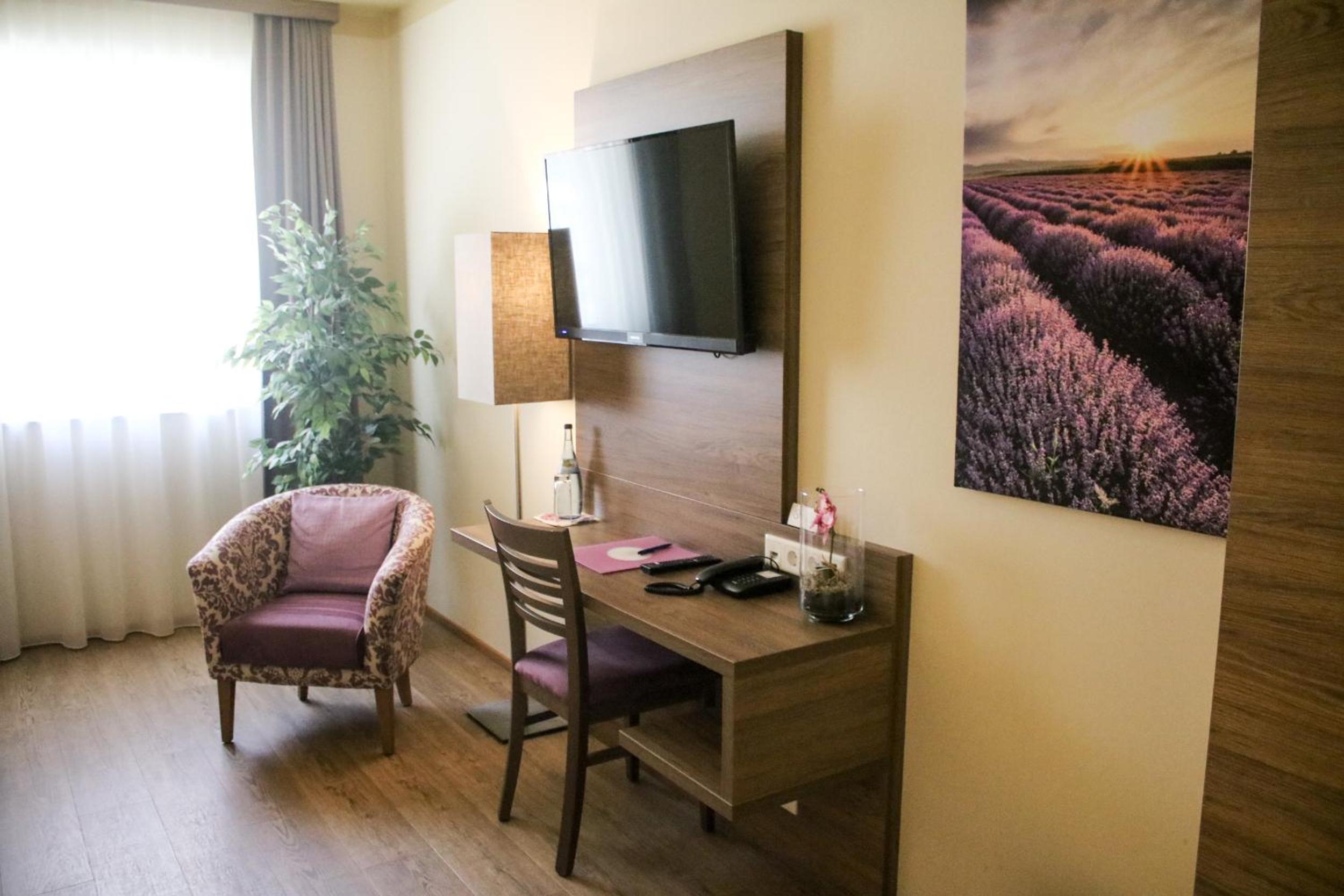 Budget Single Room photo 2