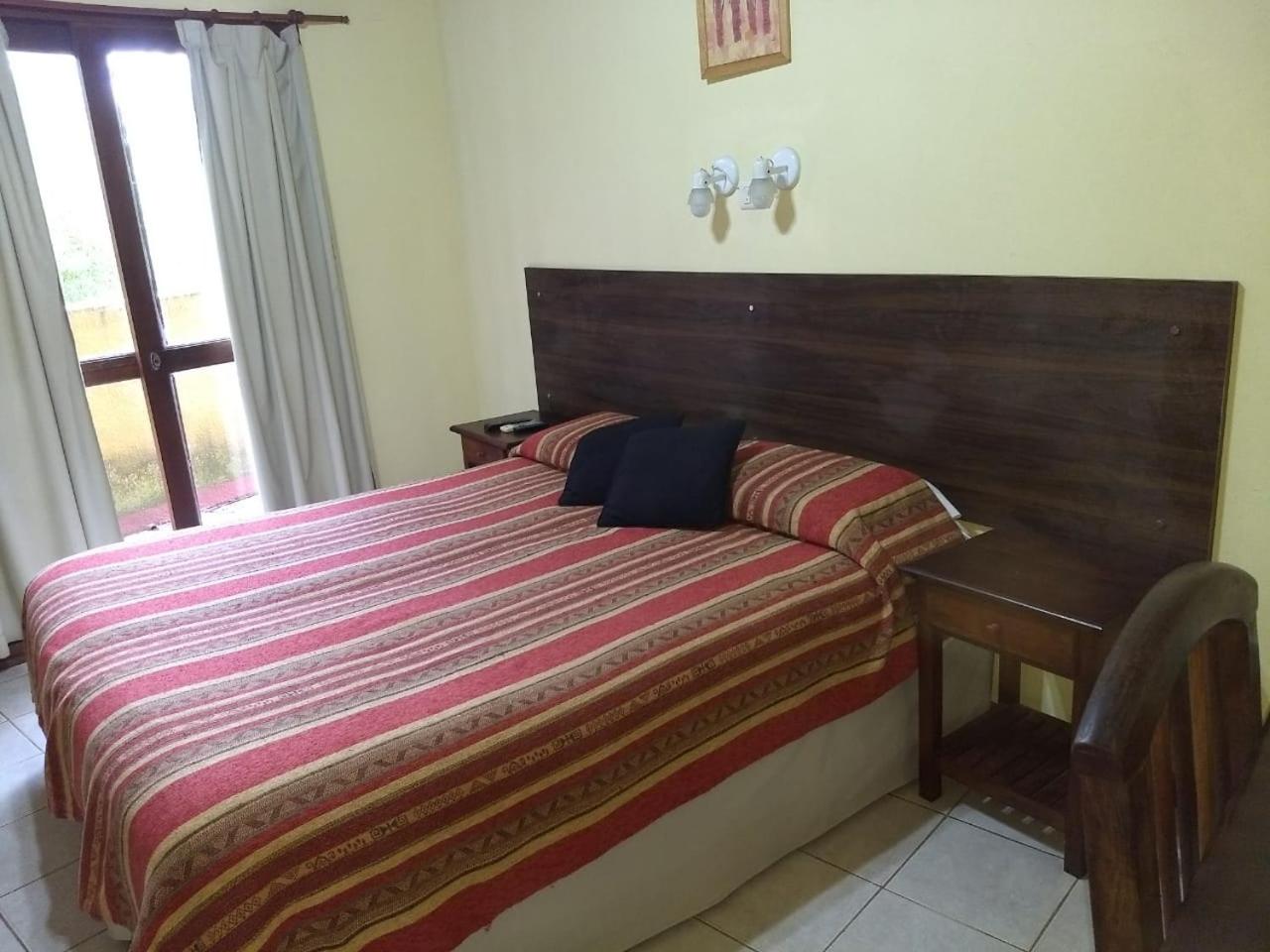 Double or Twin Room photo 3