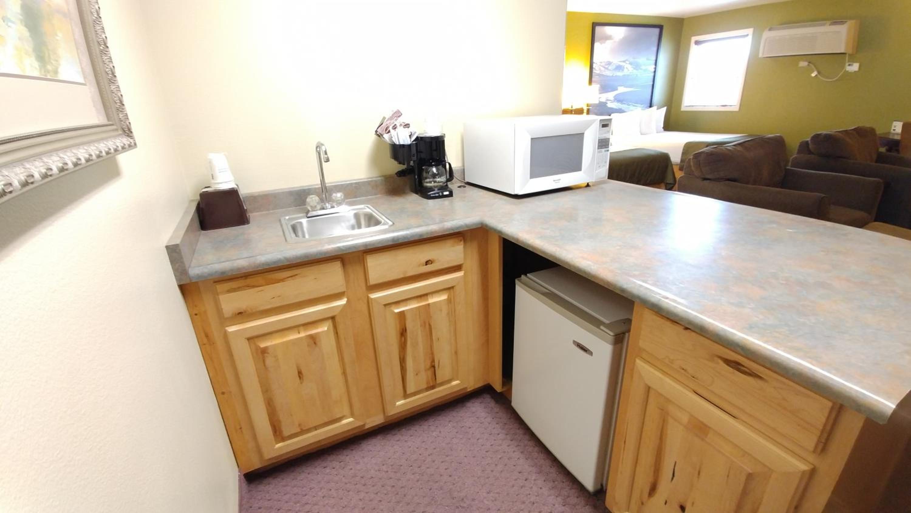 Studio Suite with 2 Queen Beds, Non-Smoking - Photo 4