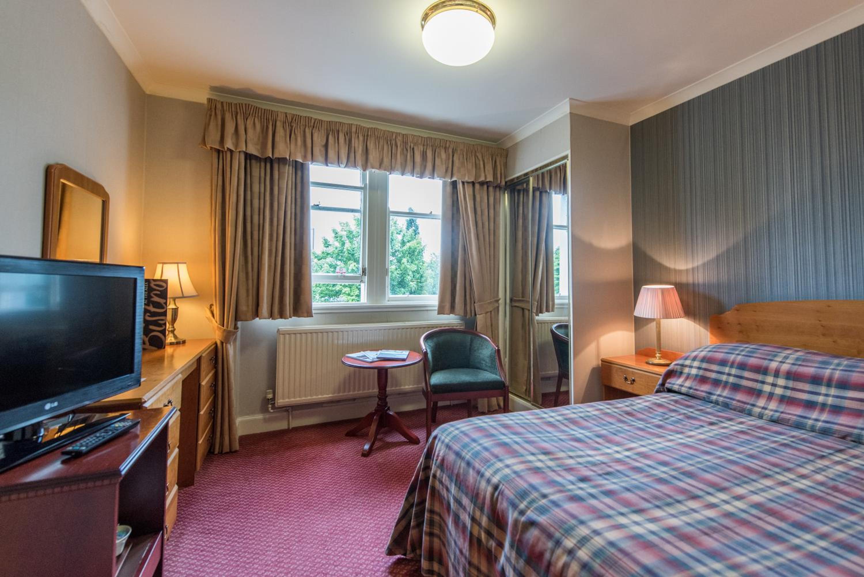 Classic Double Room - Photo 9