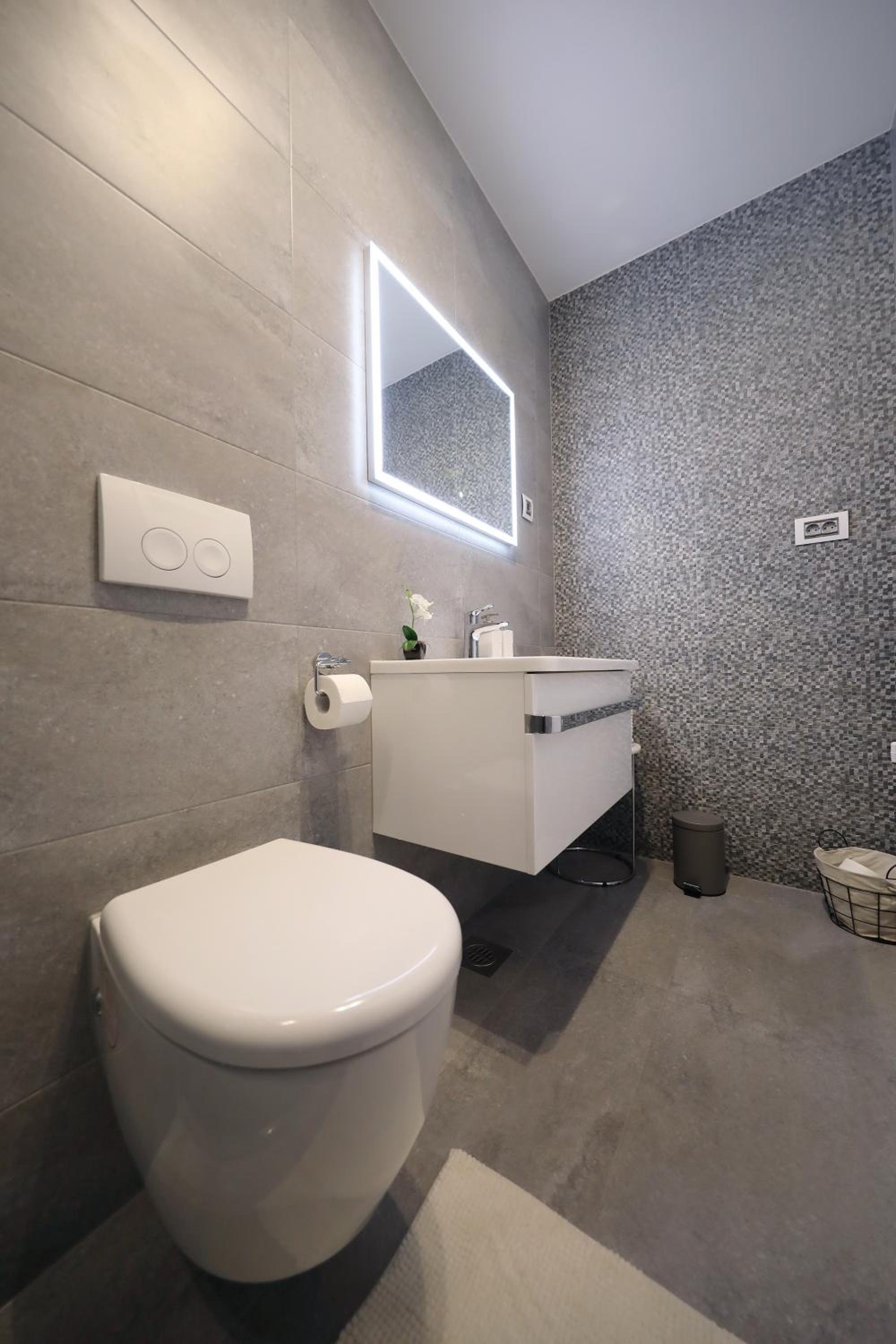 Luxury One Bedroom Apartment with Terrace Ground Floor photo 3