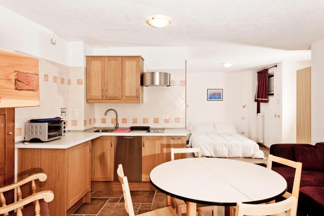 Studio Apartment photo 1