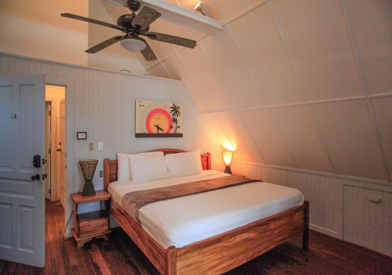Deluxe Double Room with Balcony and Sea View photo 2