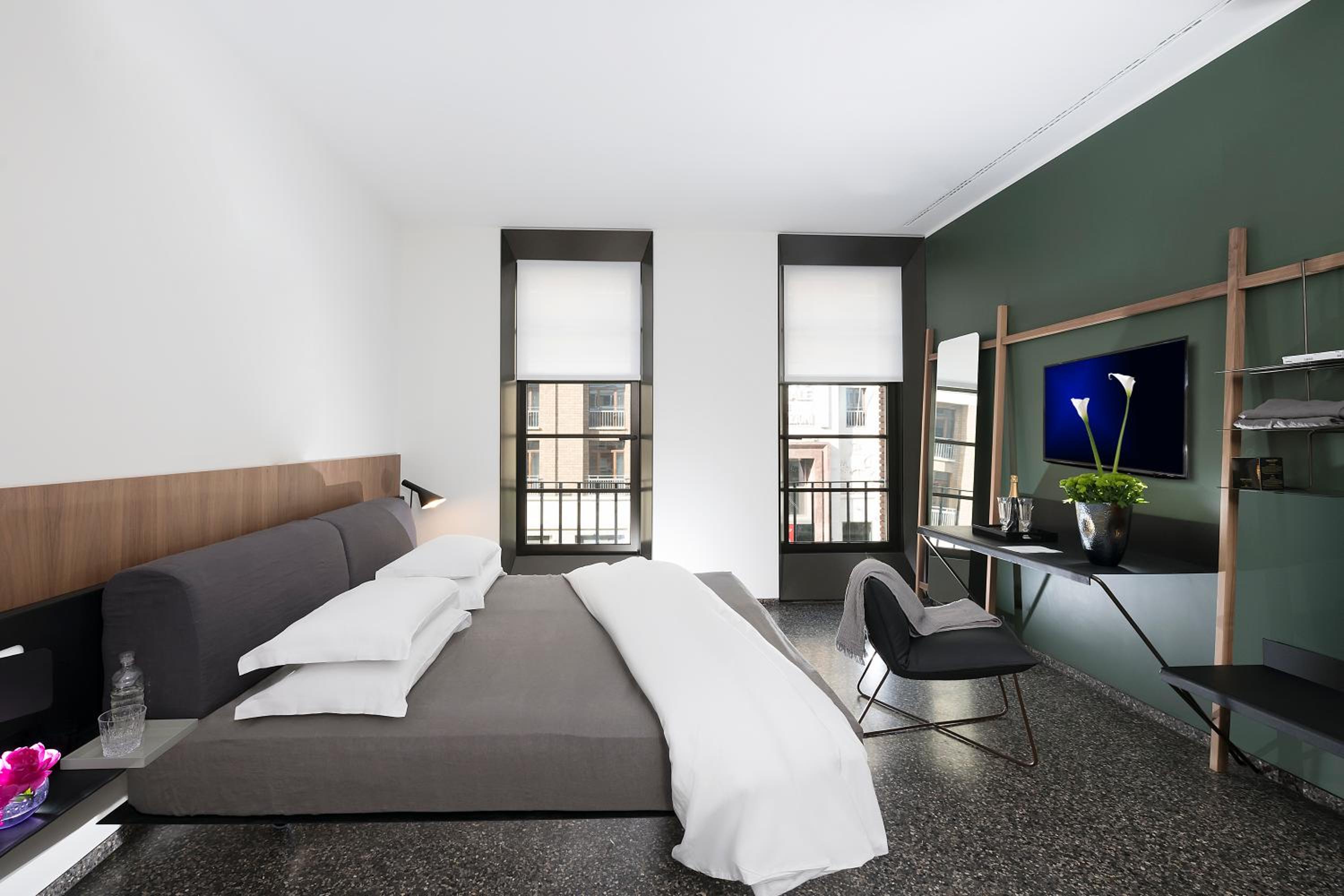 Superior Deluxe Double or Twin Room  photo 3