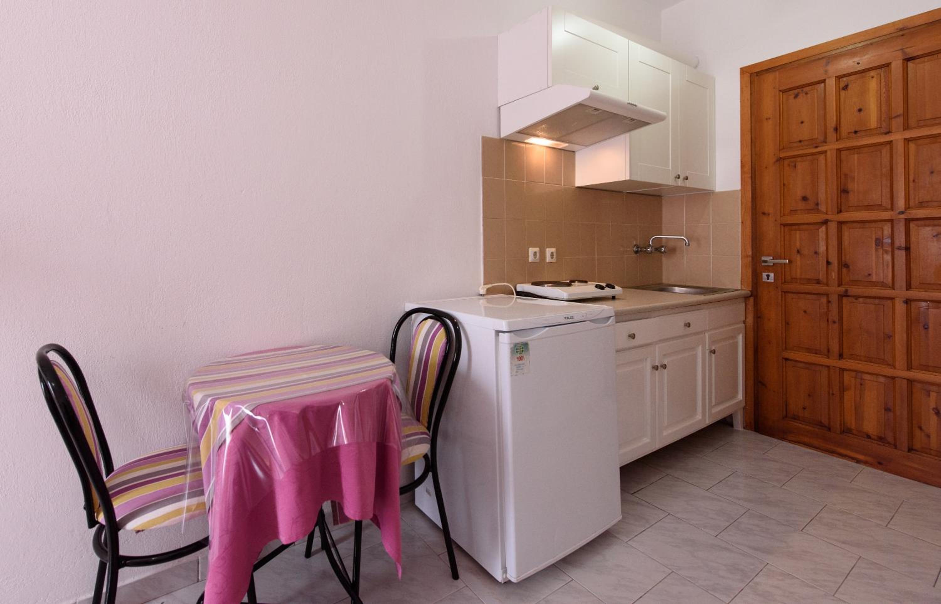 Studio Apartment with Partial Sea View photo 2