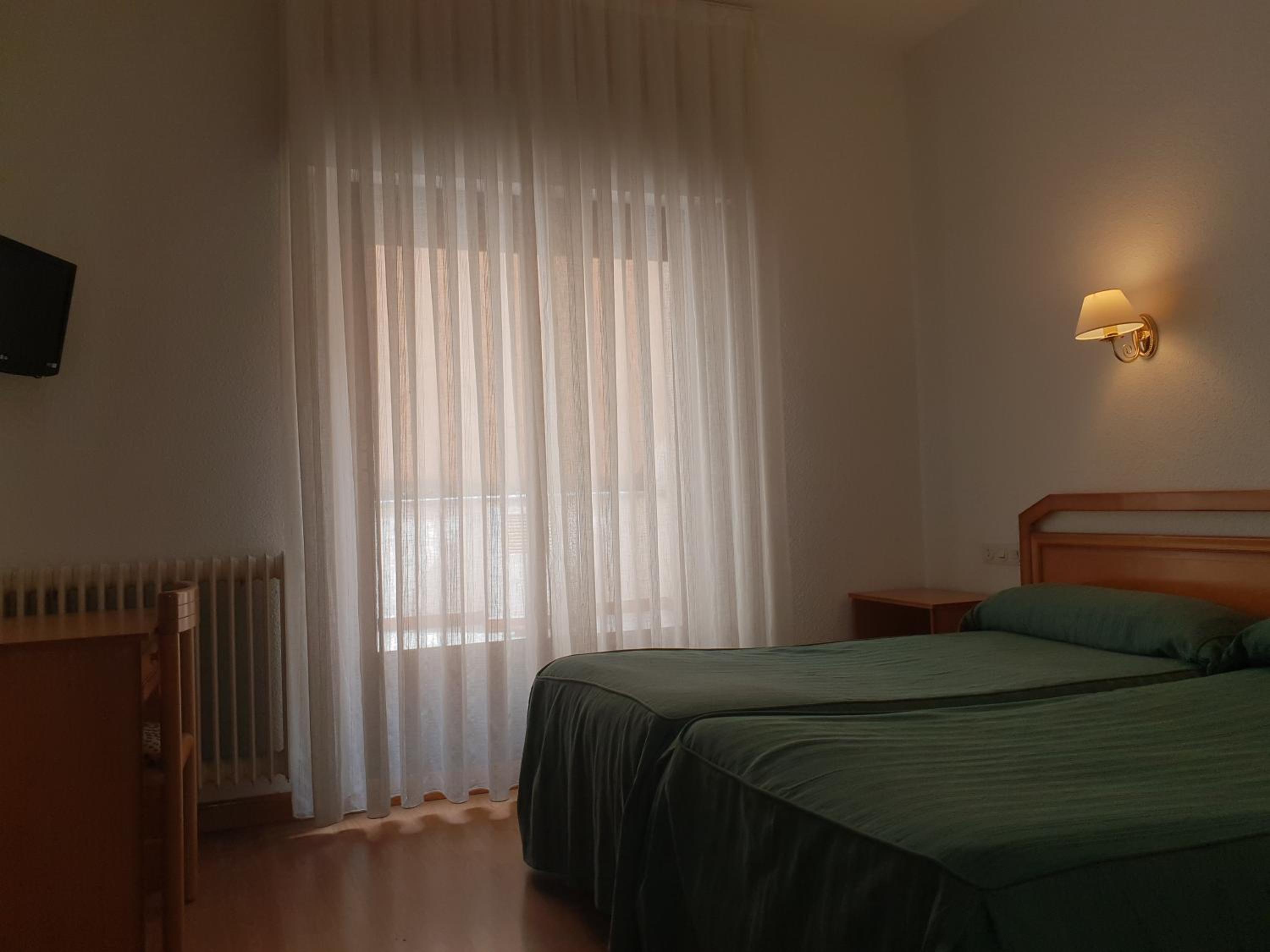 Double or Twin Room photo 2