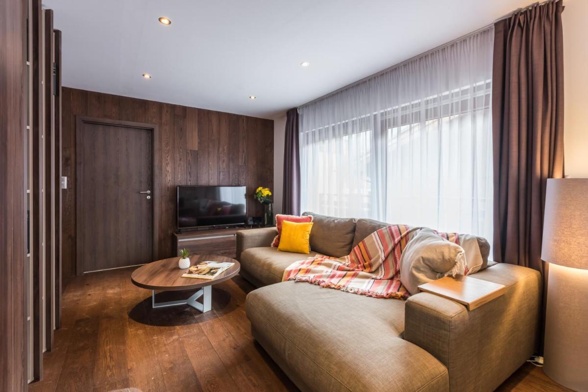 Deluxe Two-Bedroom Apartment with 2 Bathrooms (Catalpa) photo 3