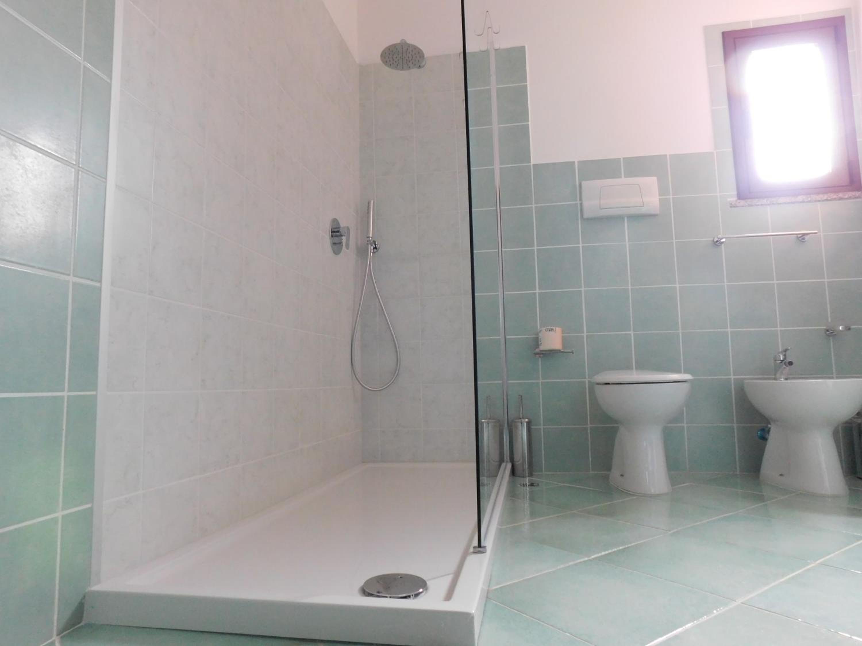 Double or Twin Room with Private Bathroom - Photo 6