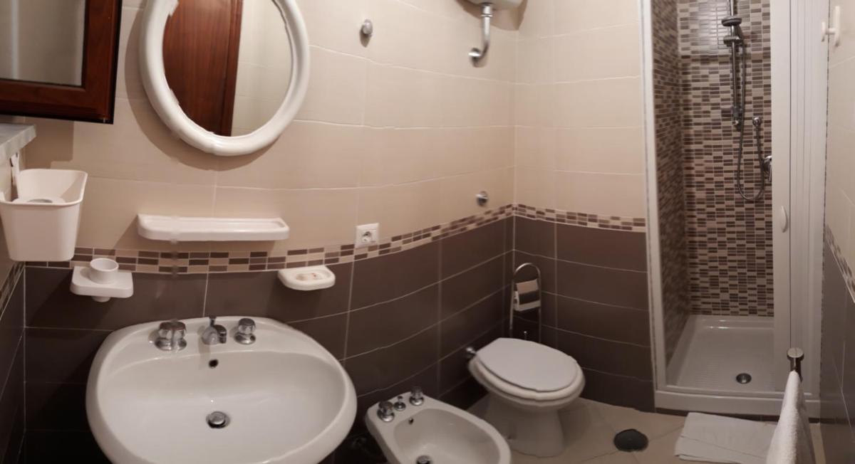 Double Room with Private Bathroom photo 1