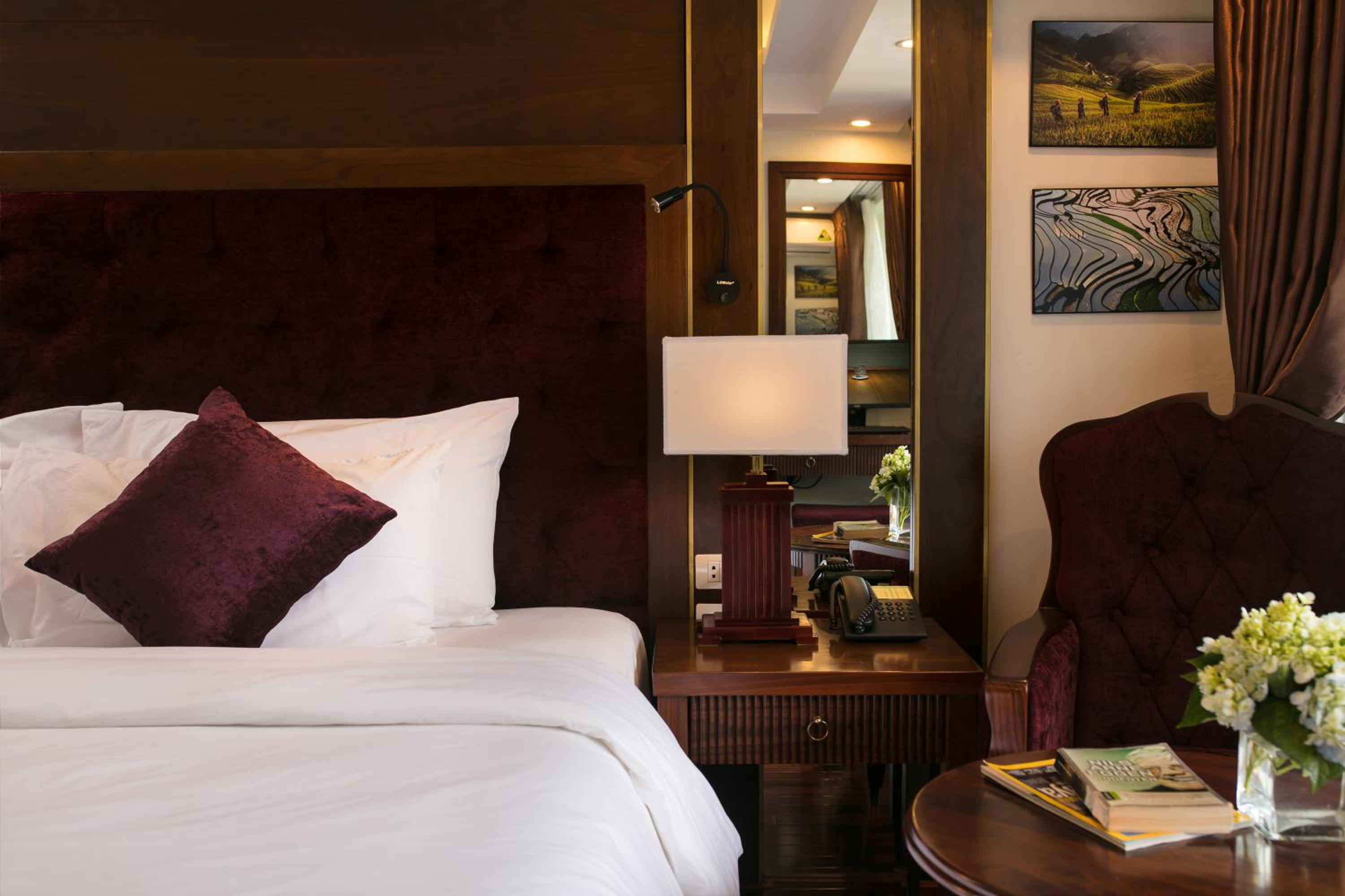 Superior Room with Balcony - Photo 5