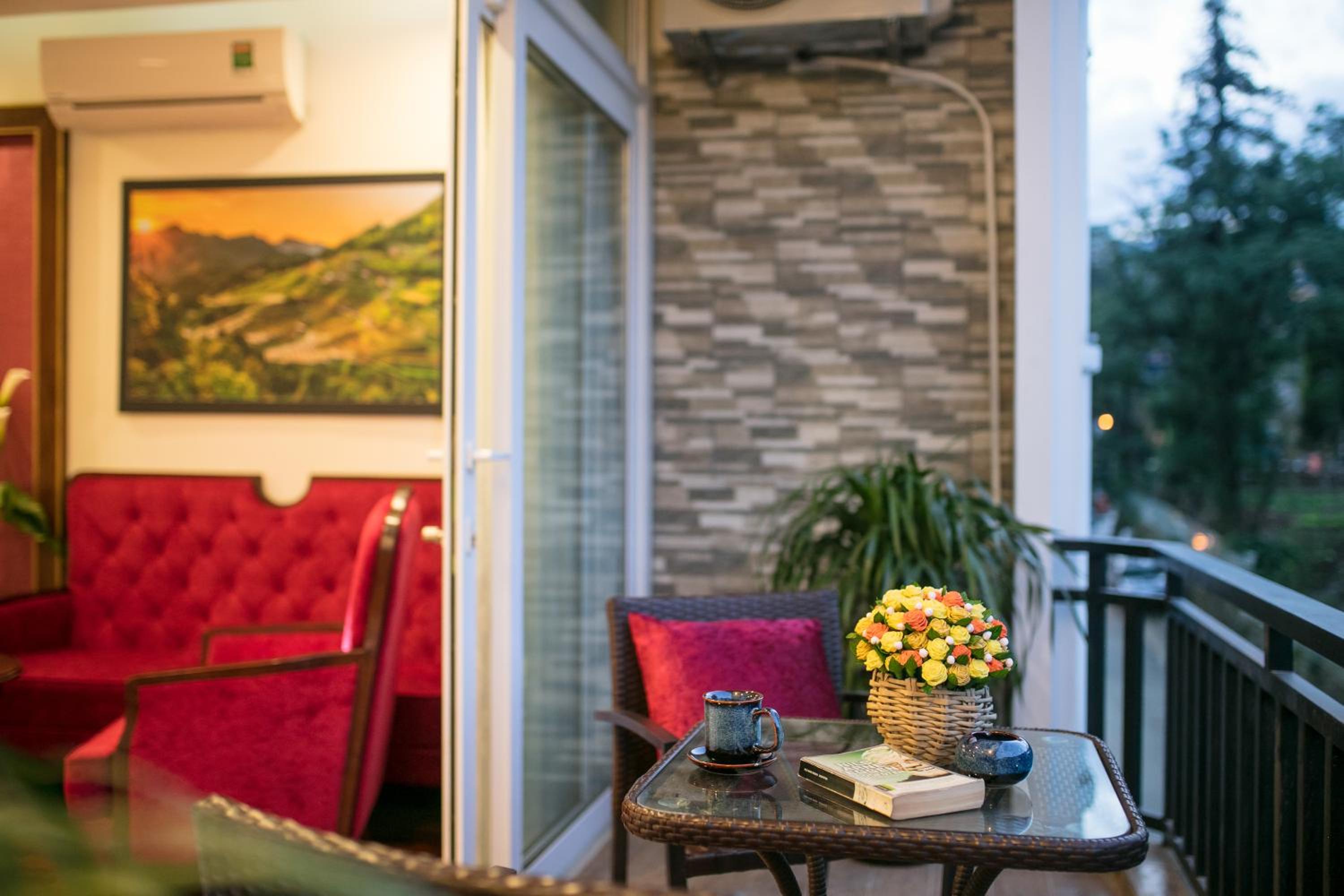 Family Room with Balcony - Photo 7