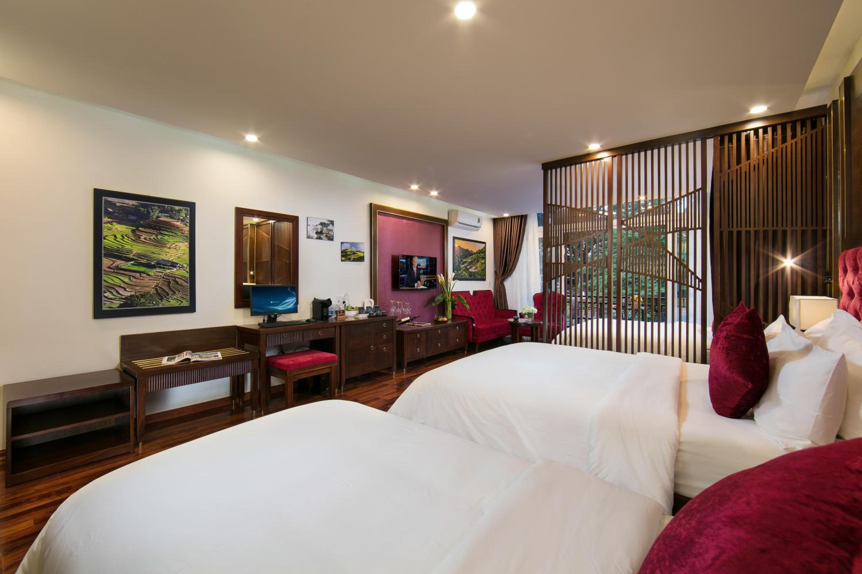 Family Room with Balcony - Photo 2