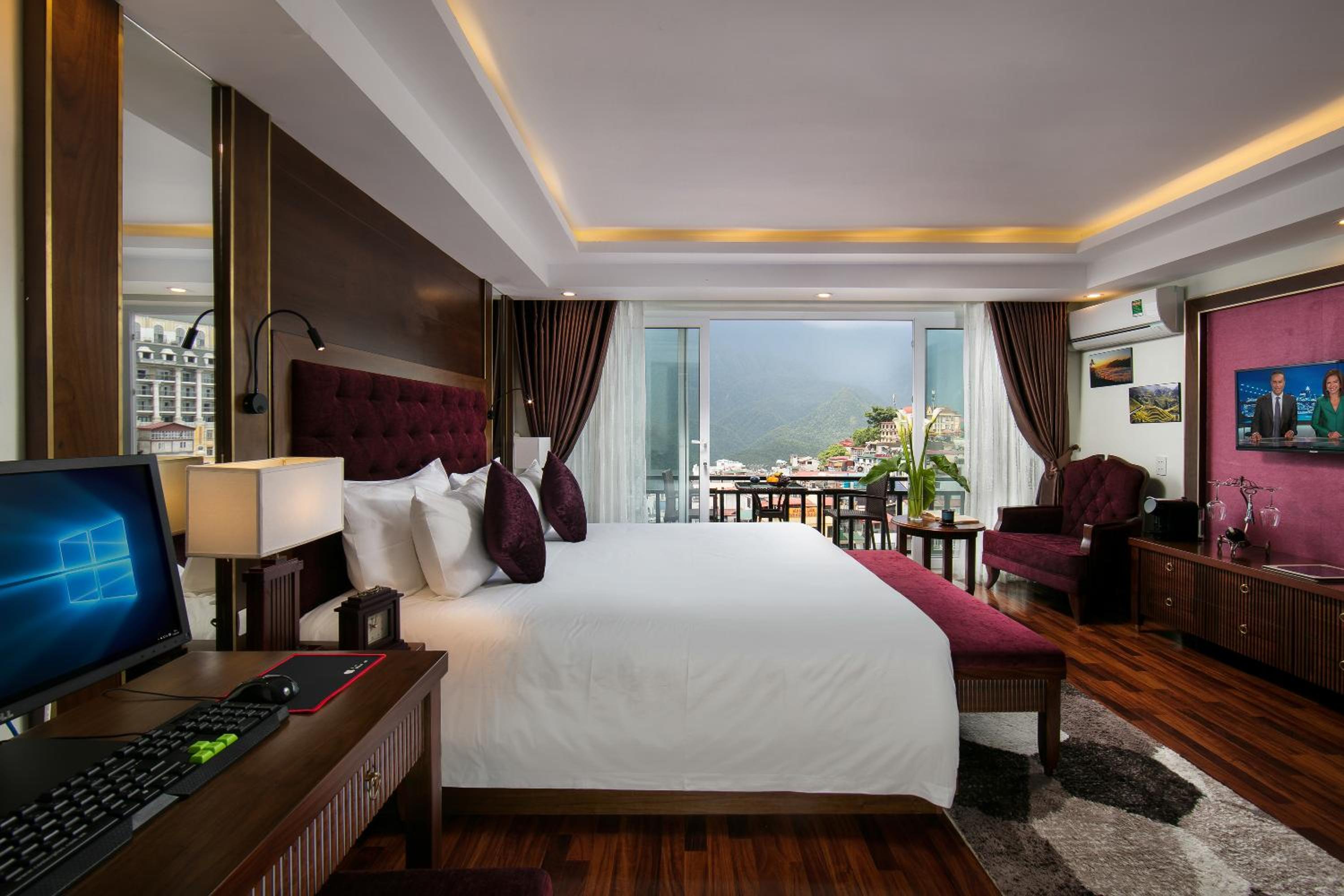 Executive Room with Mountain View - Photo 3