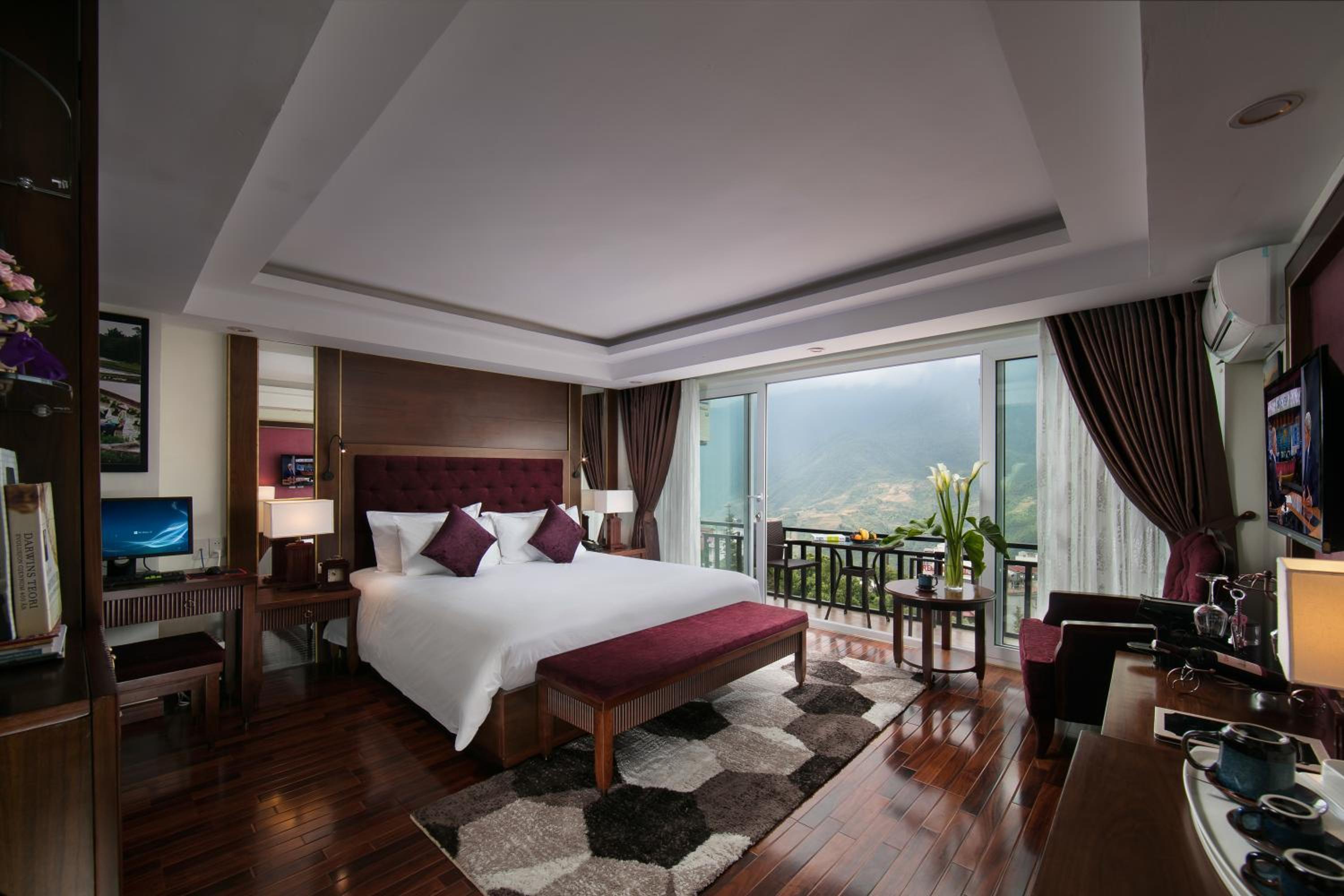 Executive Room with Mountain View - Photo 7