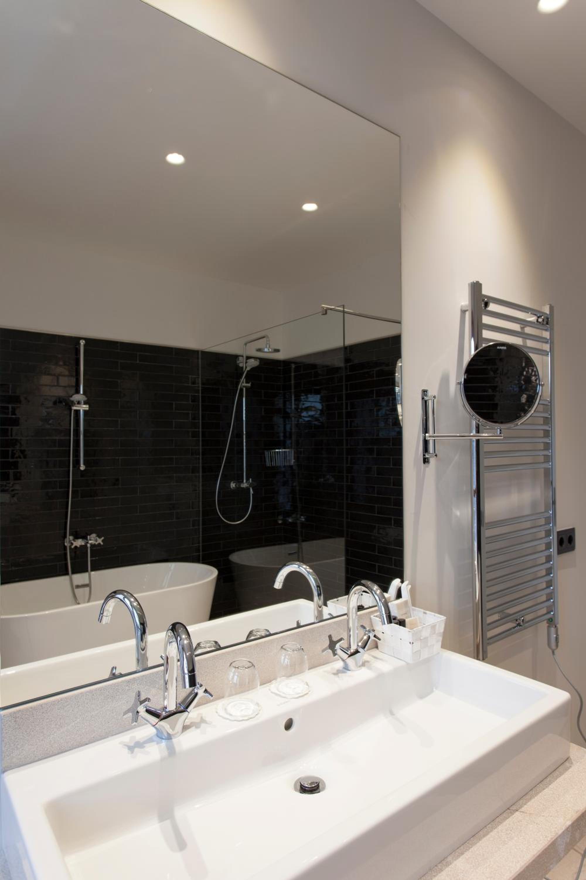 Suite with City View photo 3