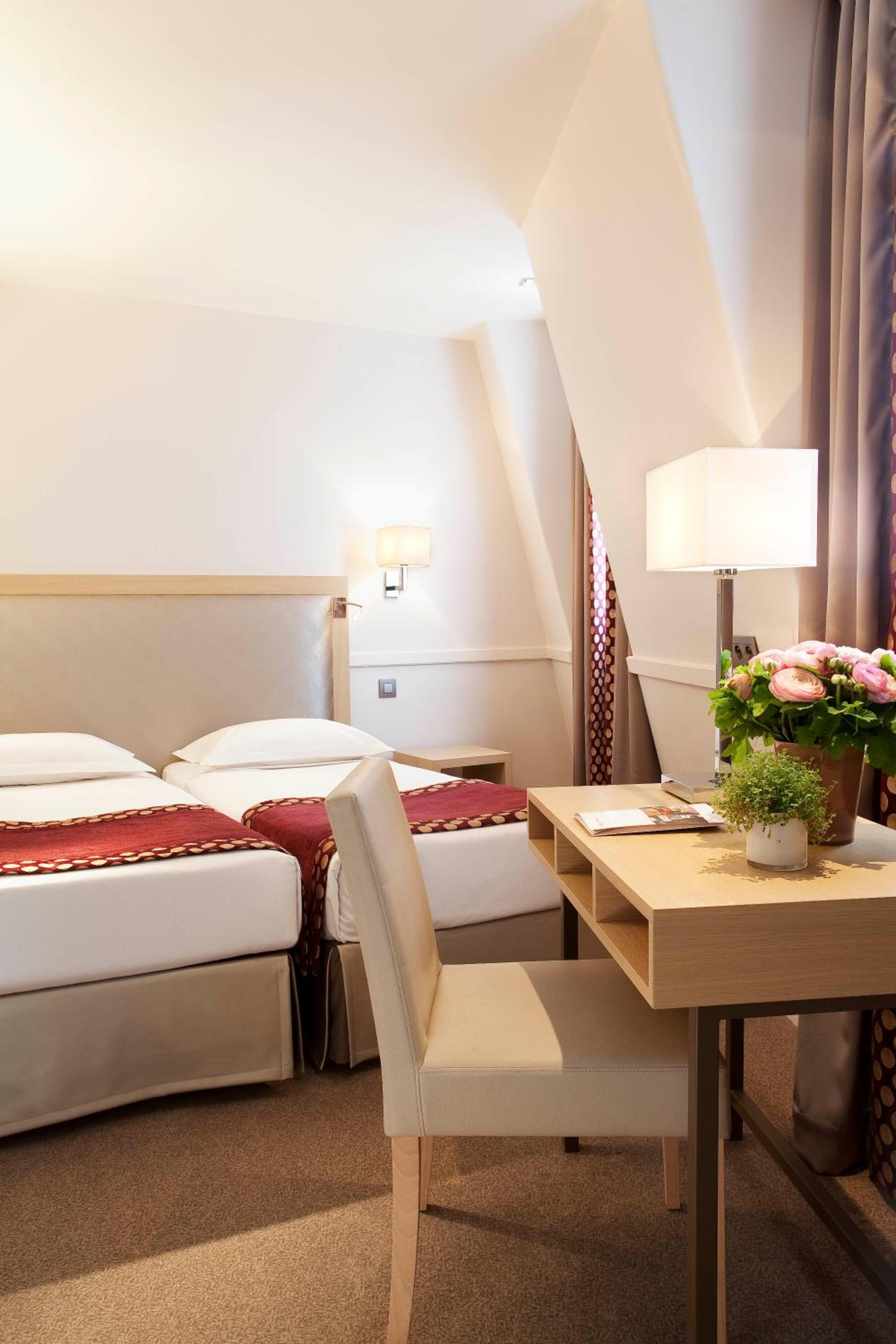 Executive Double or Twin Room thumbnail 5