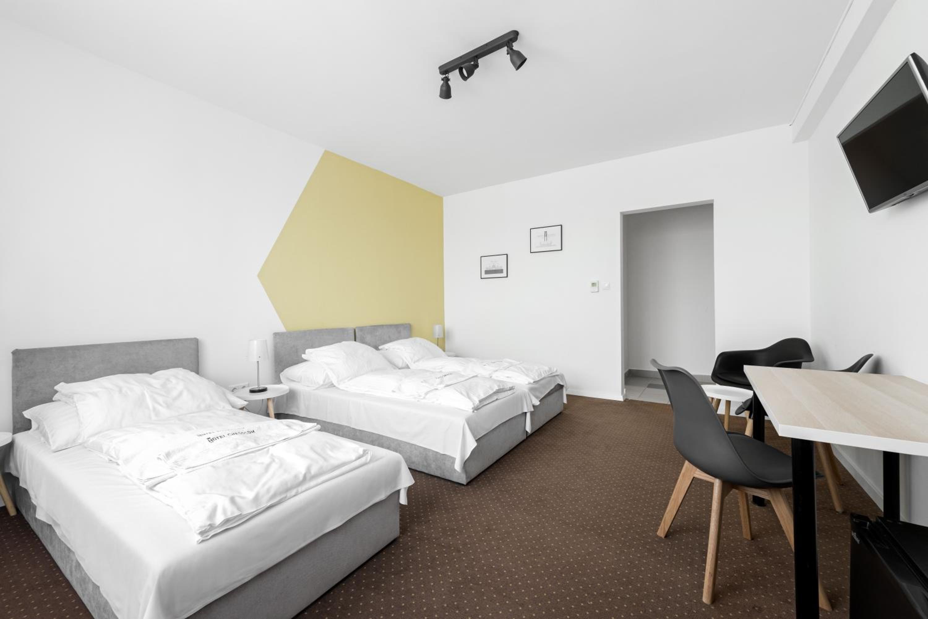 Triple Room - Photo 1