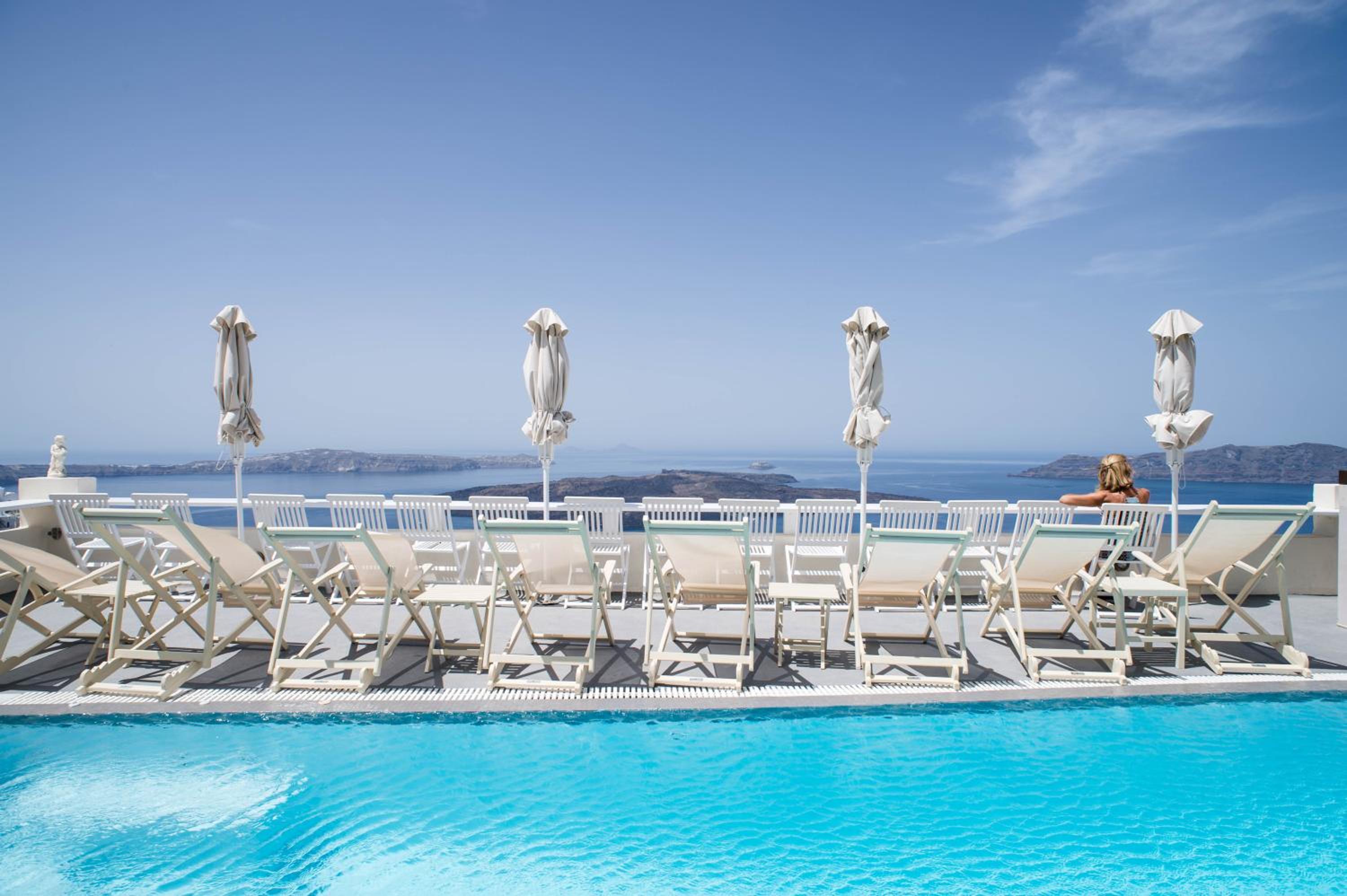 Single Room Pool Facing photo 2