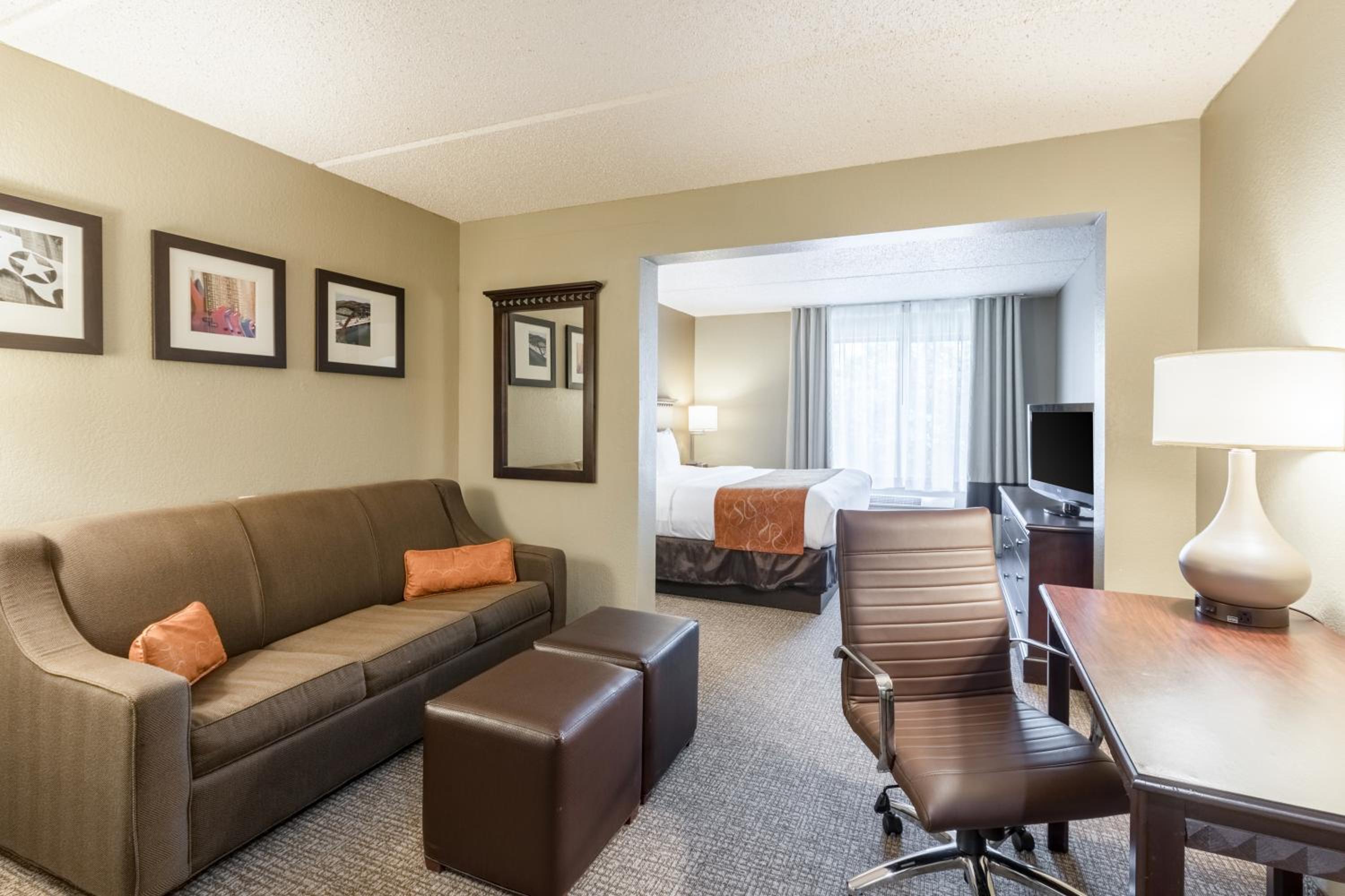King Suite - Photo 6