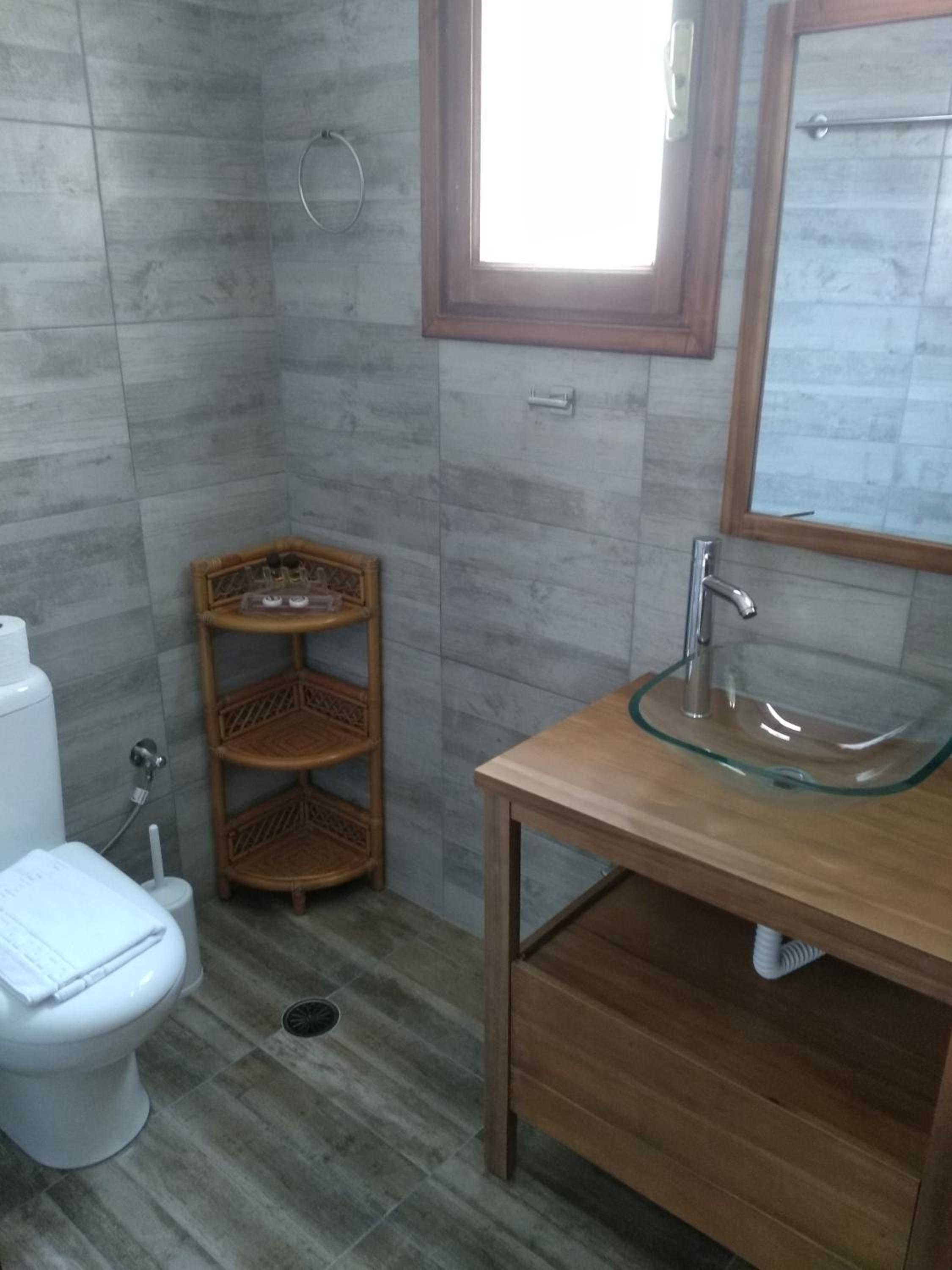 Double Room - Photo 7
