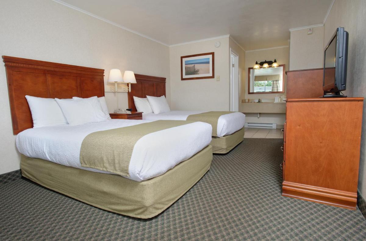 Double Room with Two Double Beds photo 2