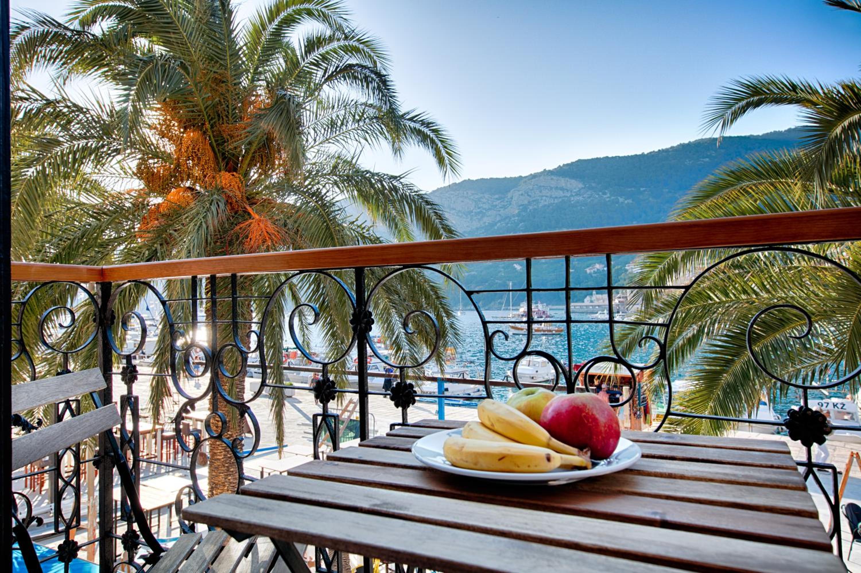 Double Room with Balcony and Sea View photo 3