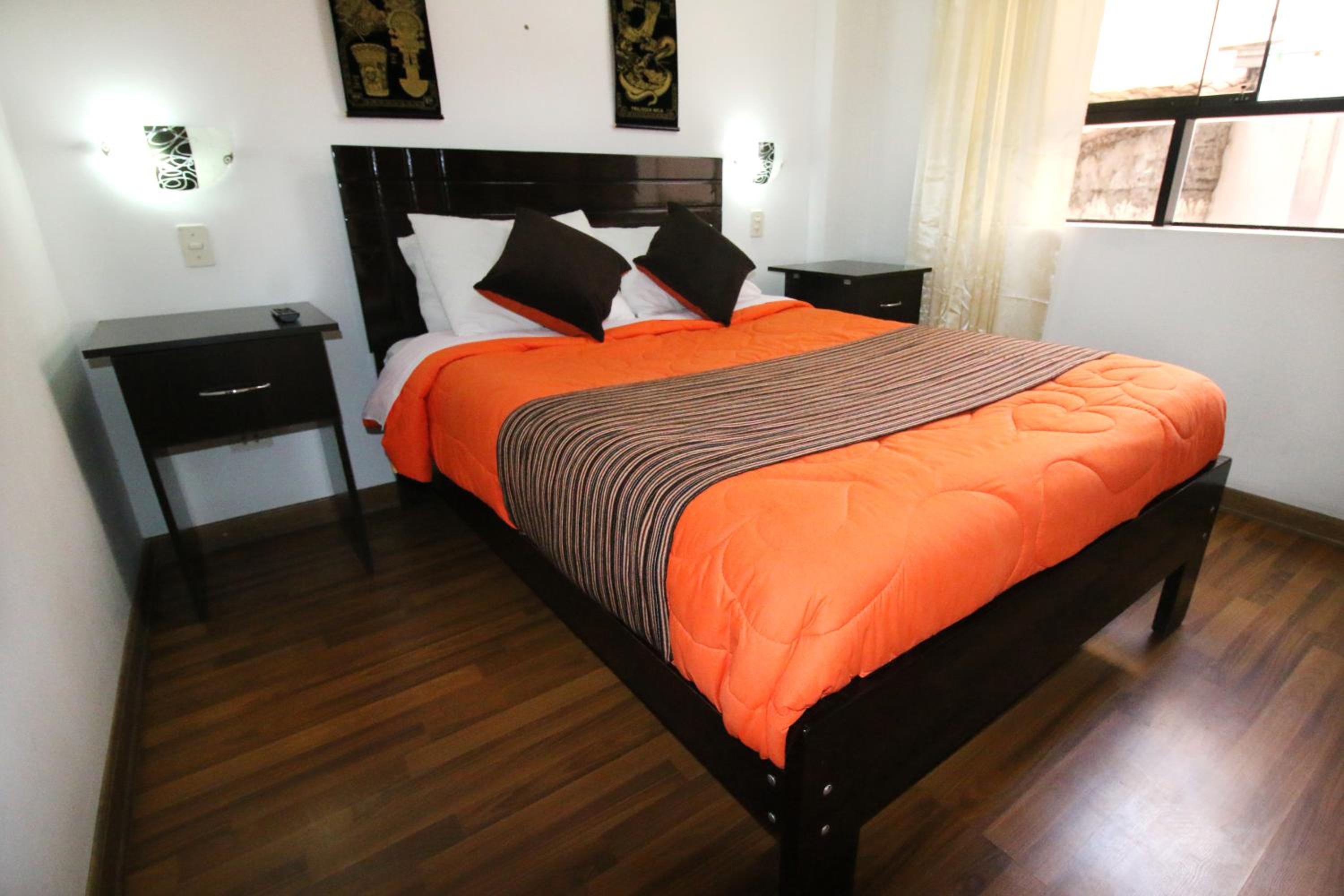 Twin Room with Bathroom - Photo 3