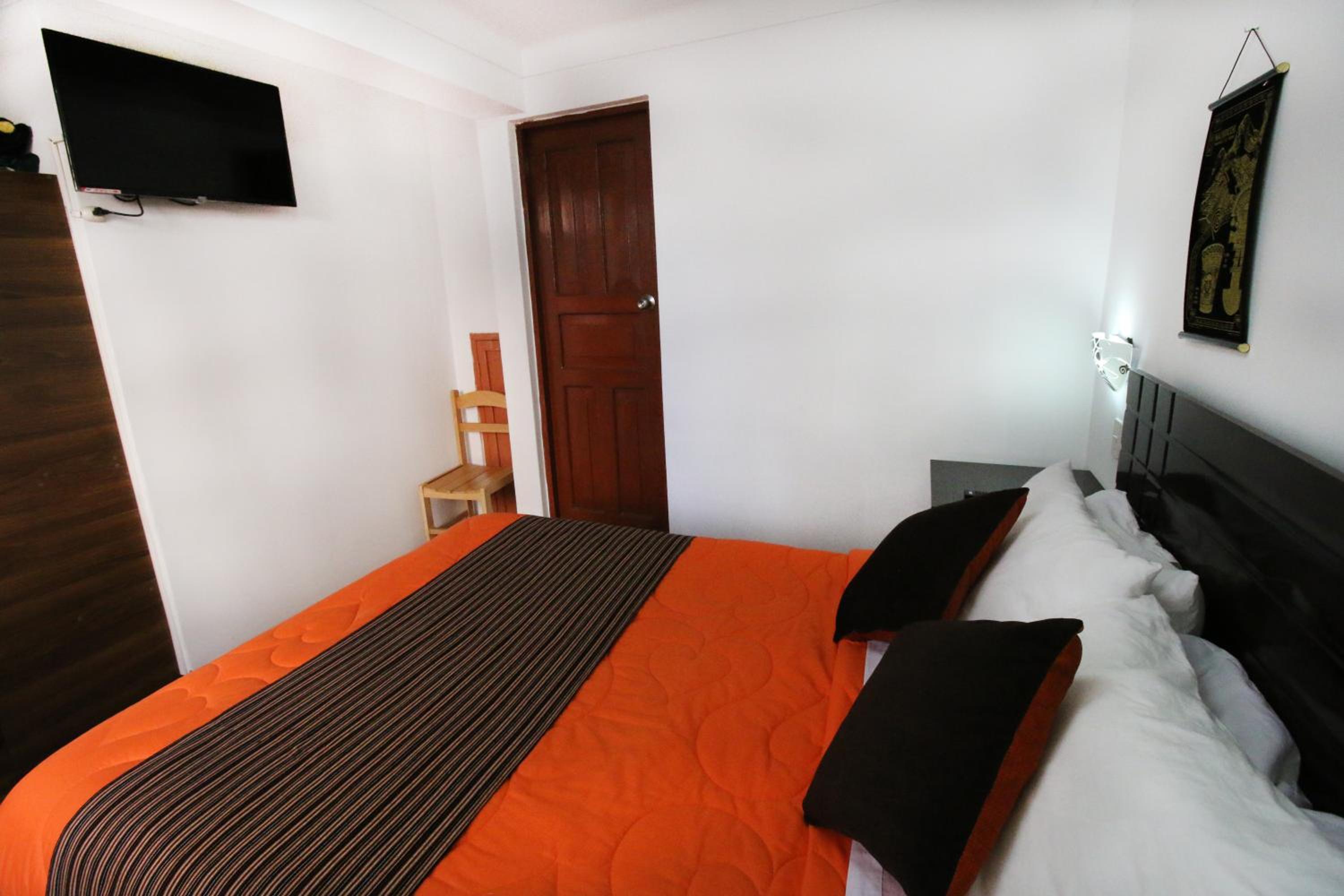 Double Room - Photo 25