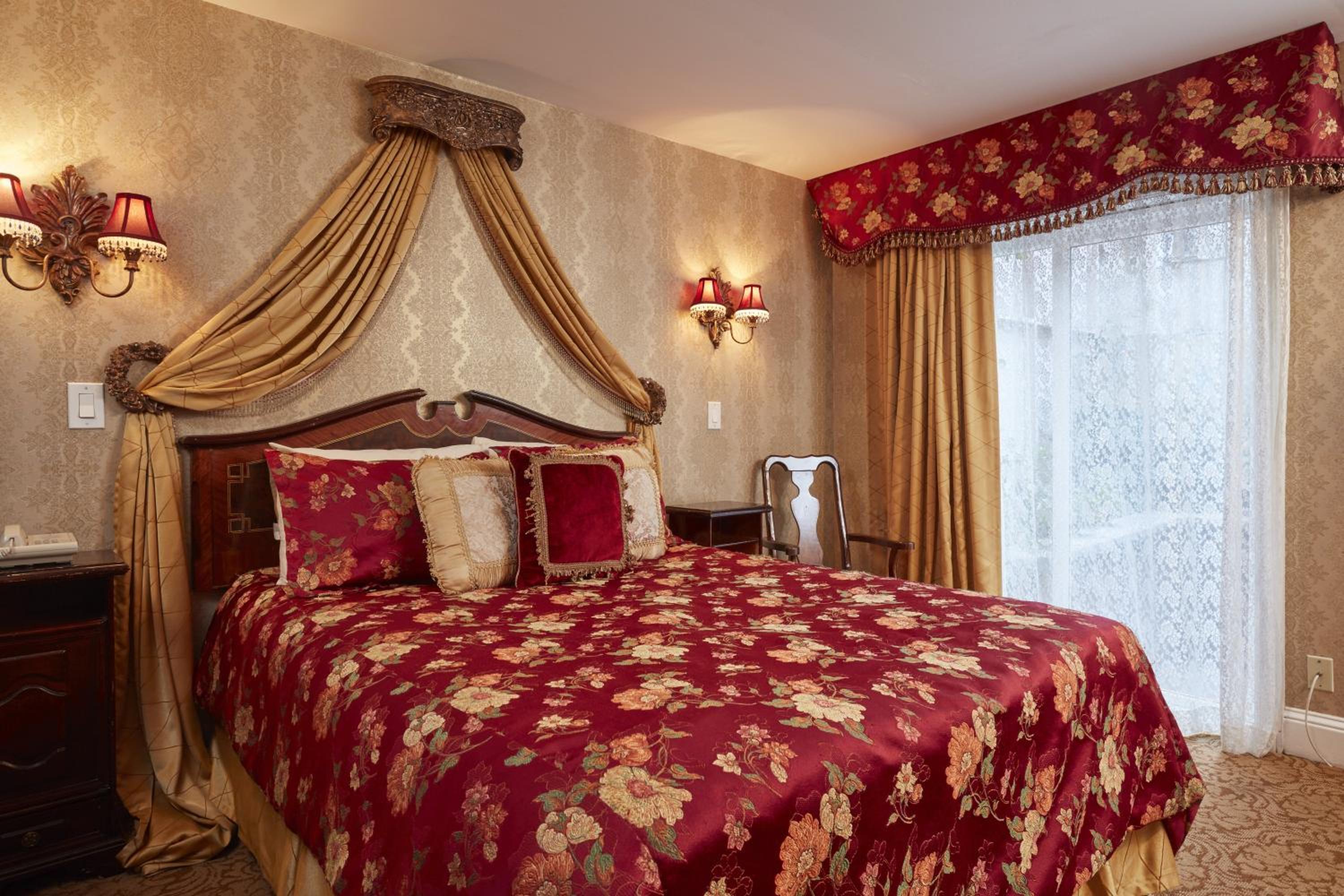 Royal Family Suite - Photo 4