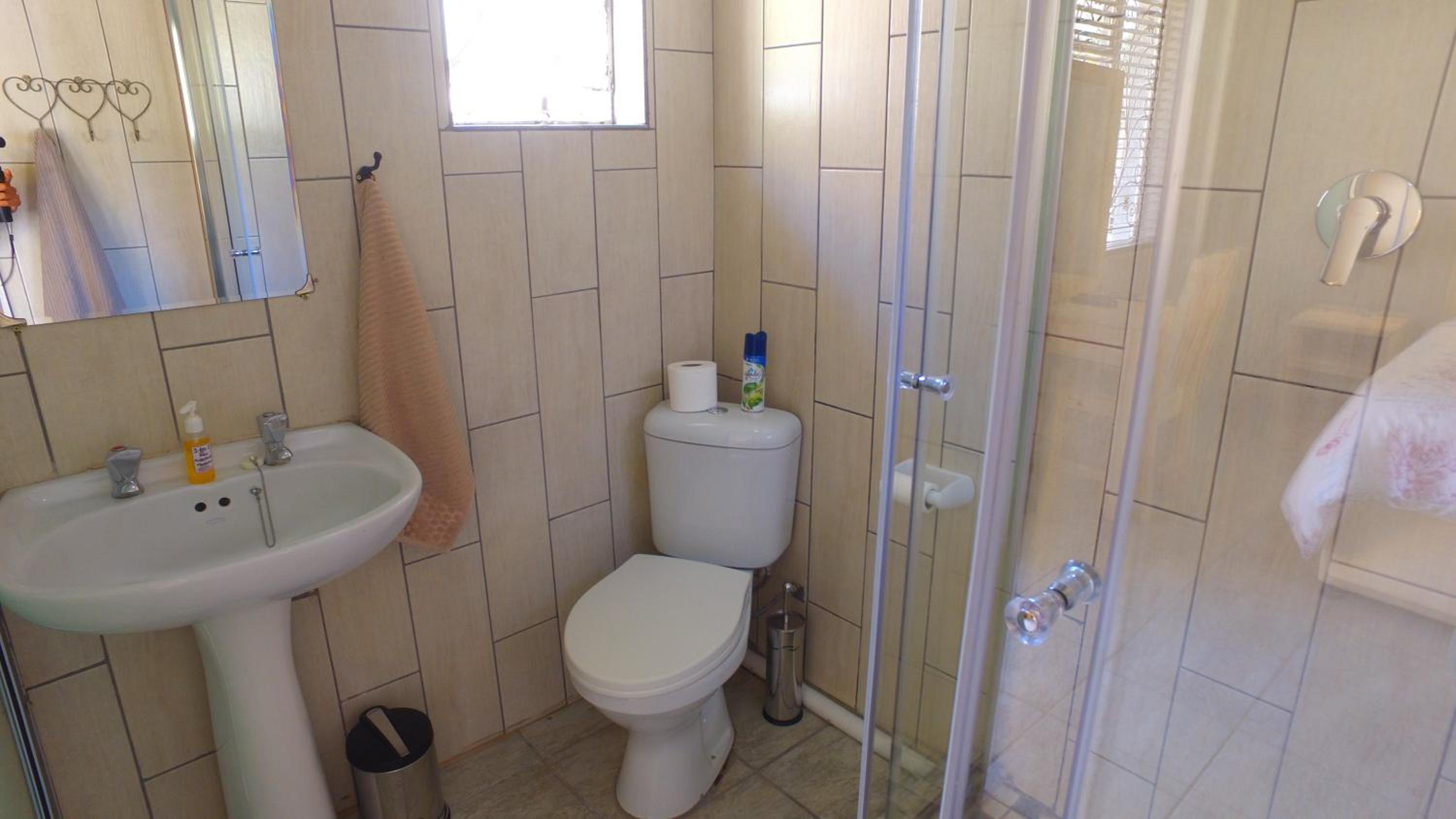 Double Room - Photo 4