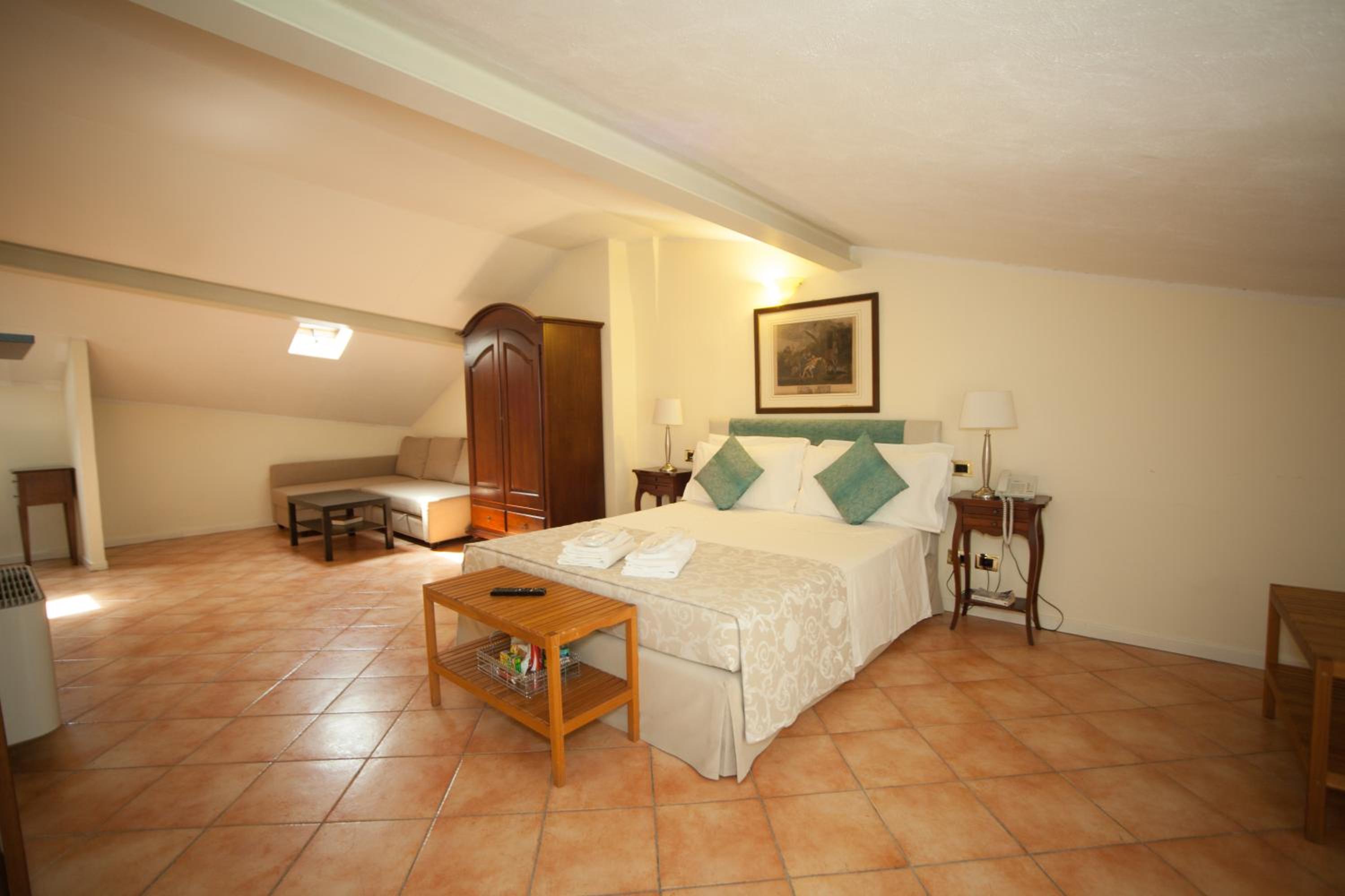 Triple Room - Photo 15