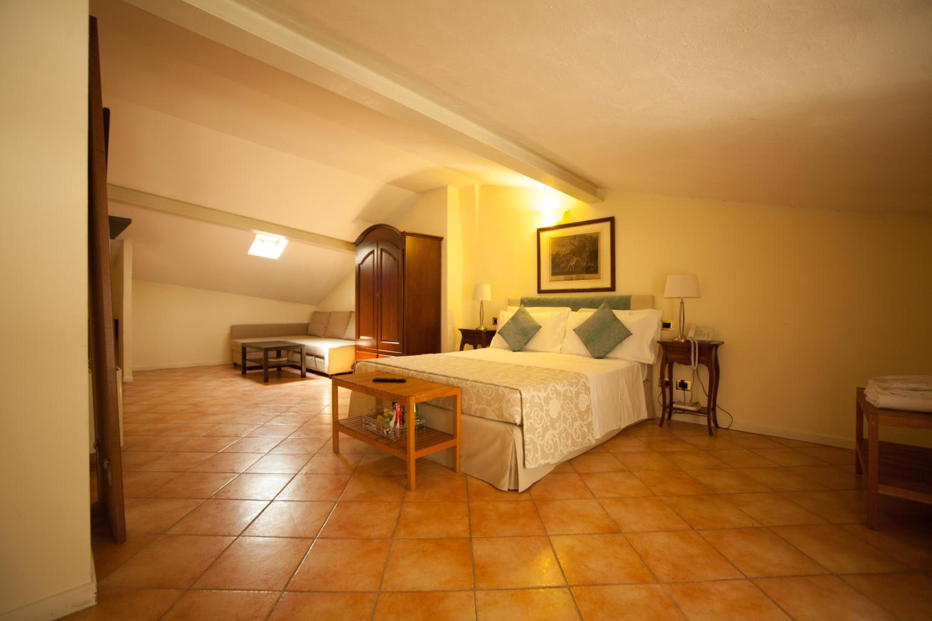 Triple Room - Photo 1