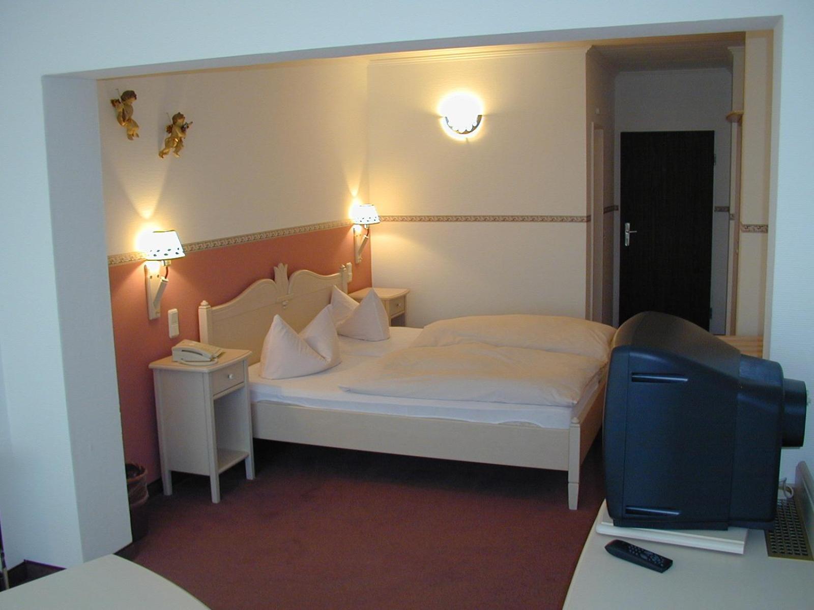 Double Room - Photo 5