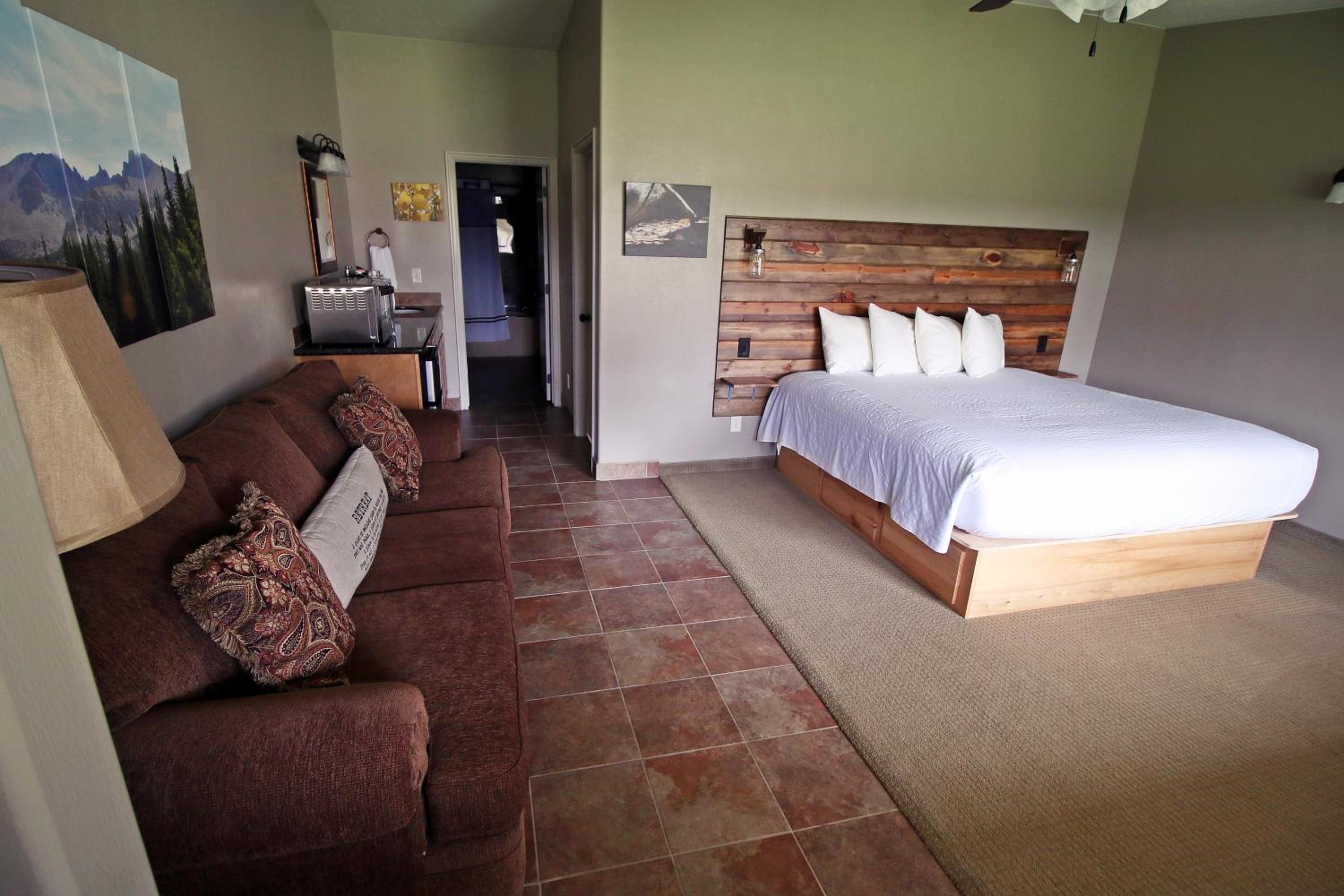 Standard King Room
