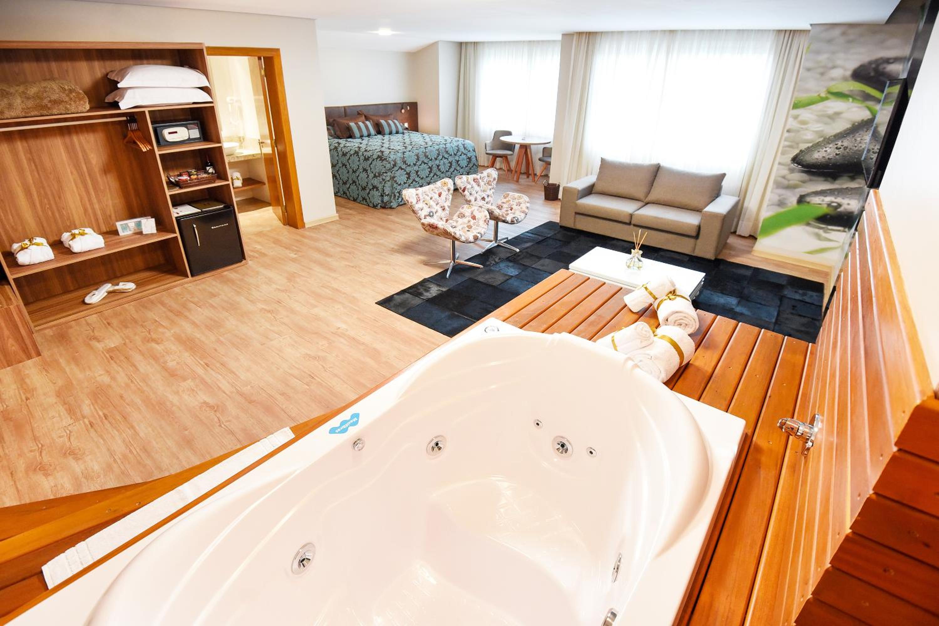 Grand Suite thumbnail 5