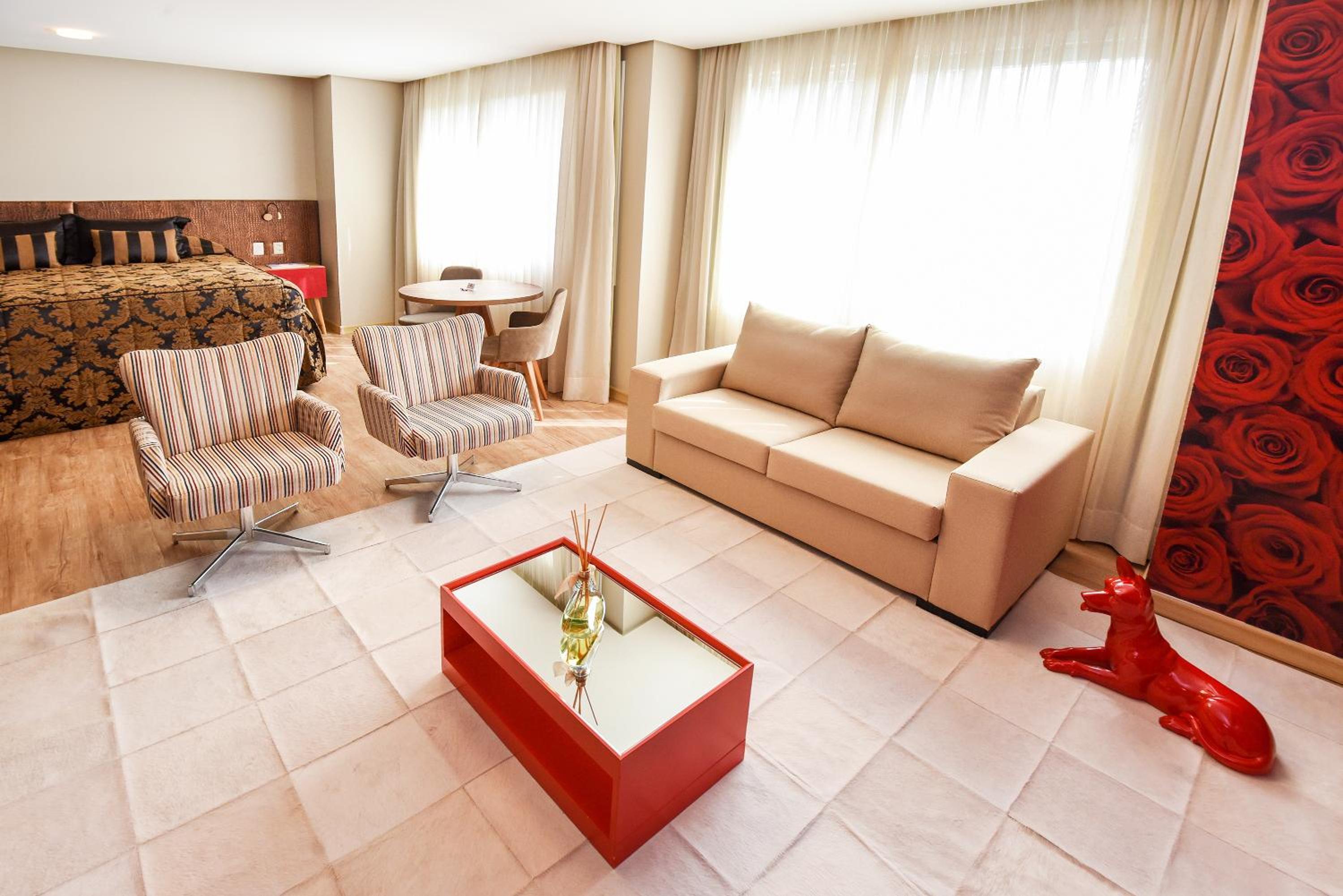 Luxury Suite, Jetted Tub