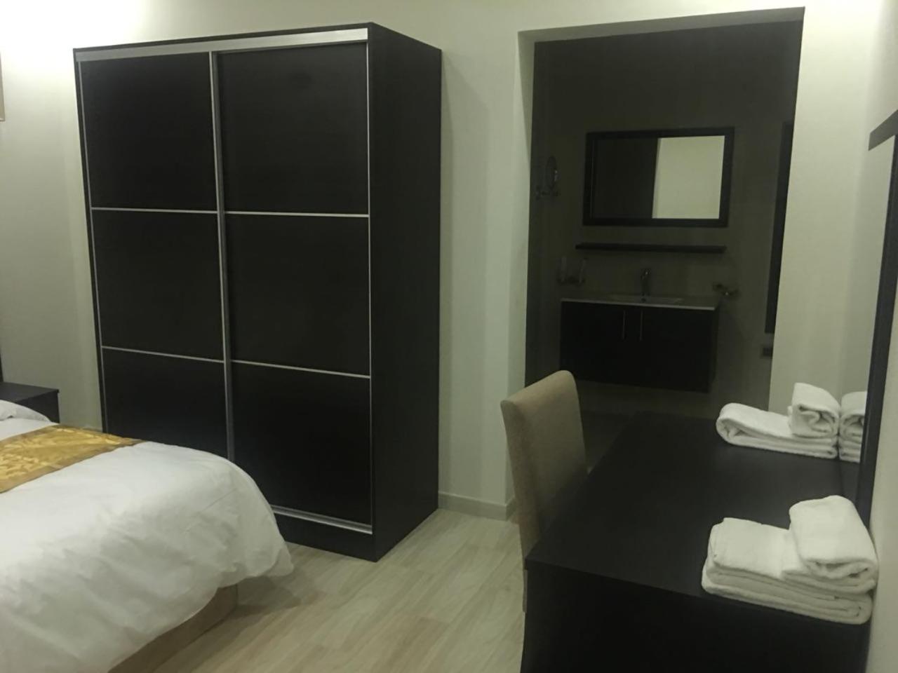 Deluxe Room (2 Adults + 1 Child) photo 3