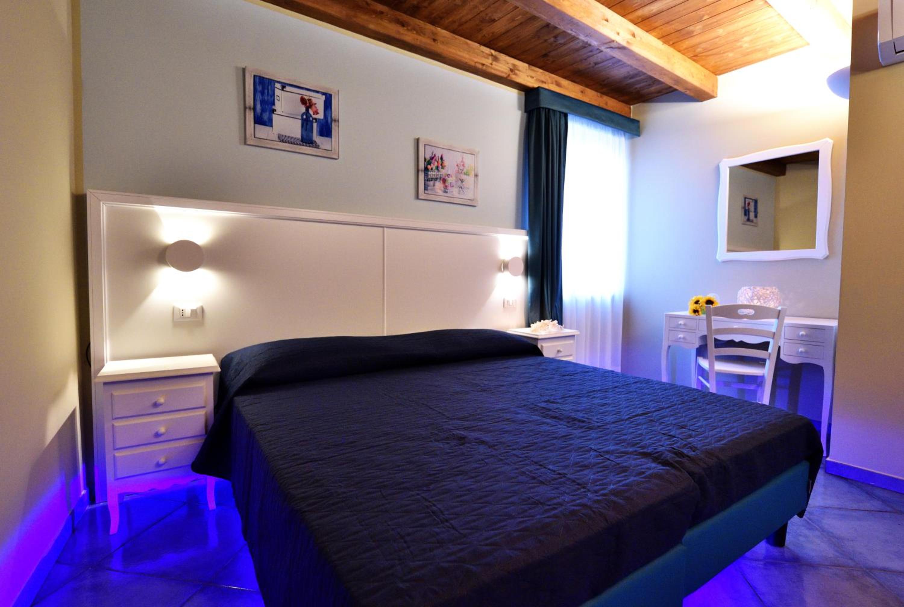 Double Room with Sea View photo 1