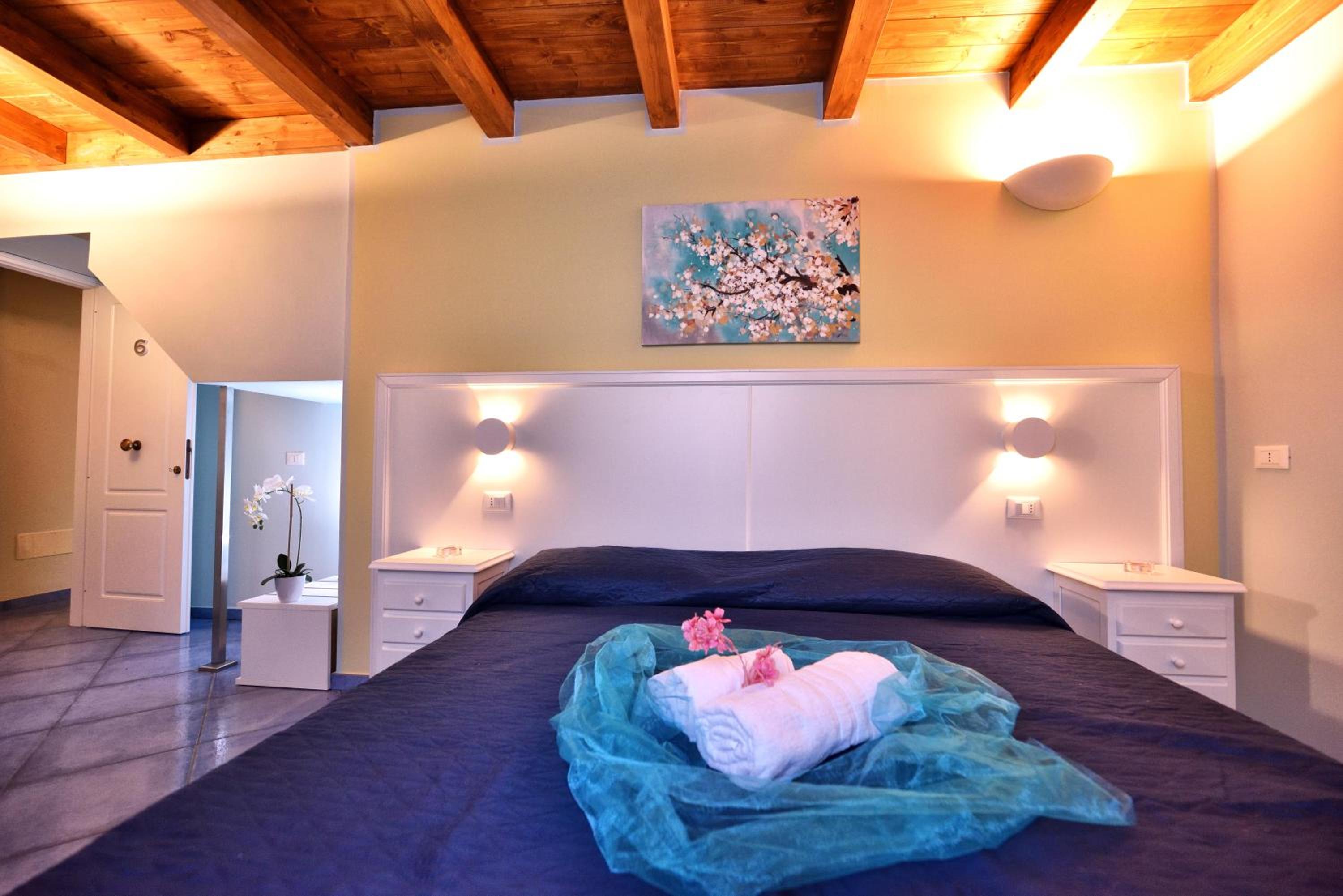 Standard Queen Room photo 1