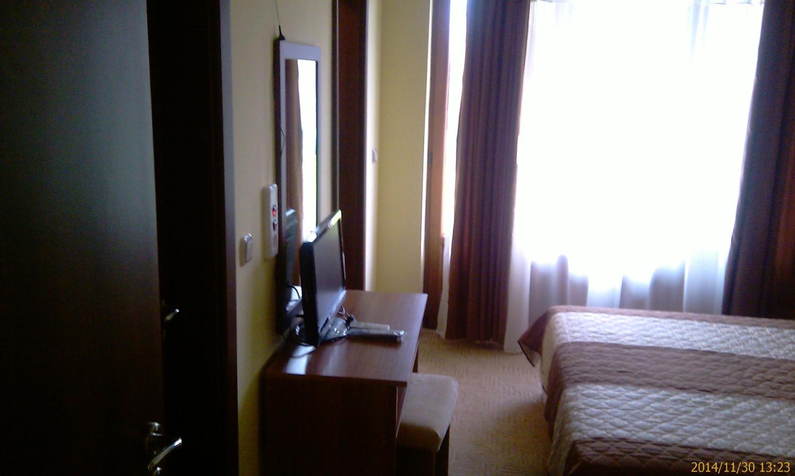 Family Room with Private Bathroom photo 1